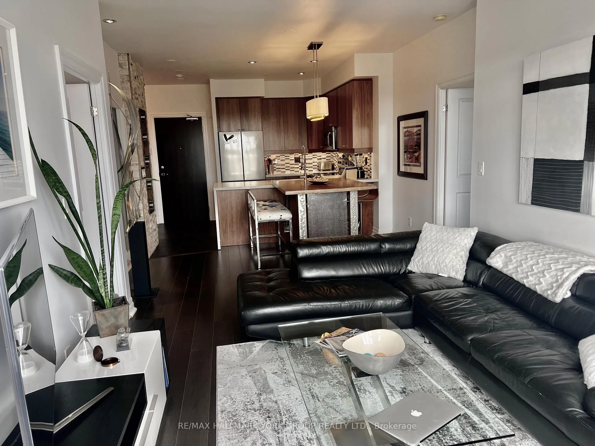 Photo 11 of Unit 428, 180 John West Way, Aurora, Bayview Wellington — HOMEH