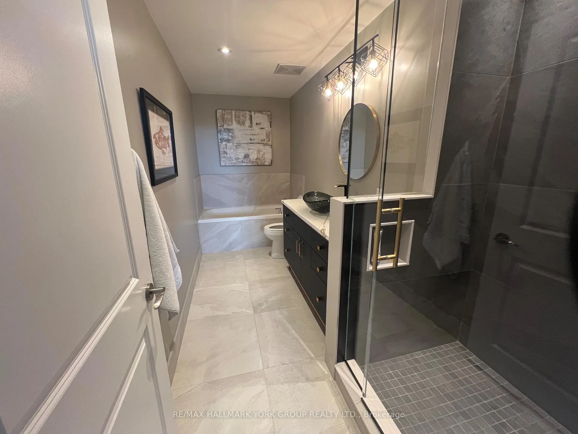 Photo 19 of Unit 428, 180 John West Way, Aurora, Bayview Wellington — HOMEH