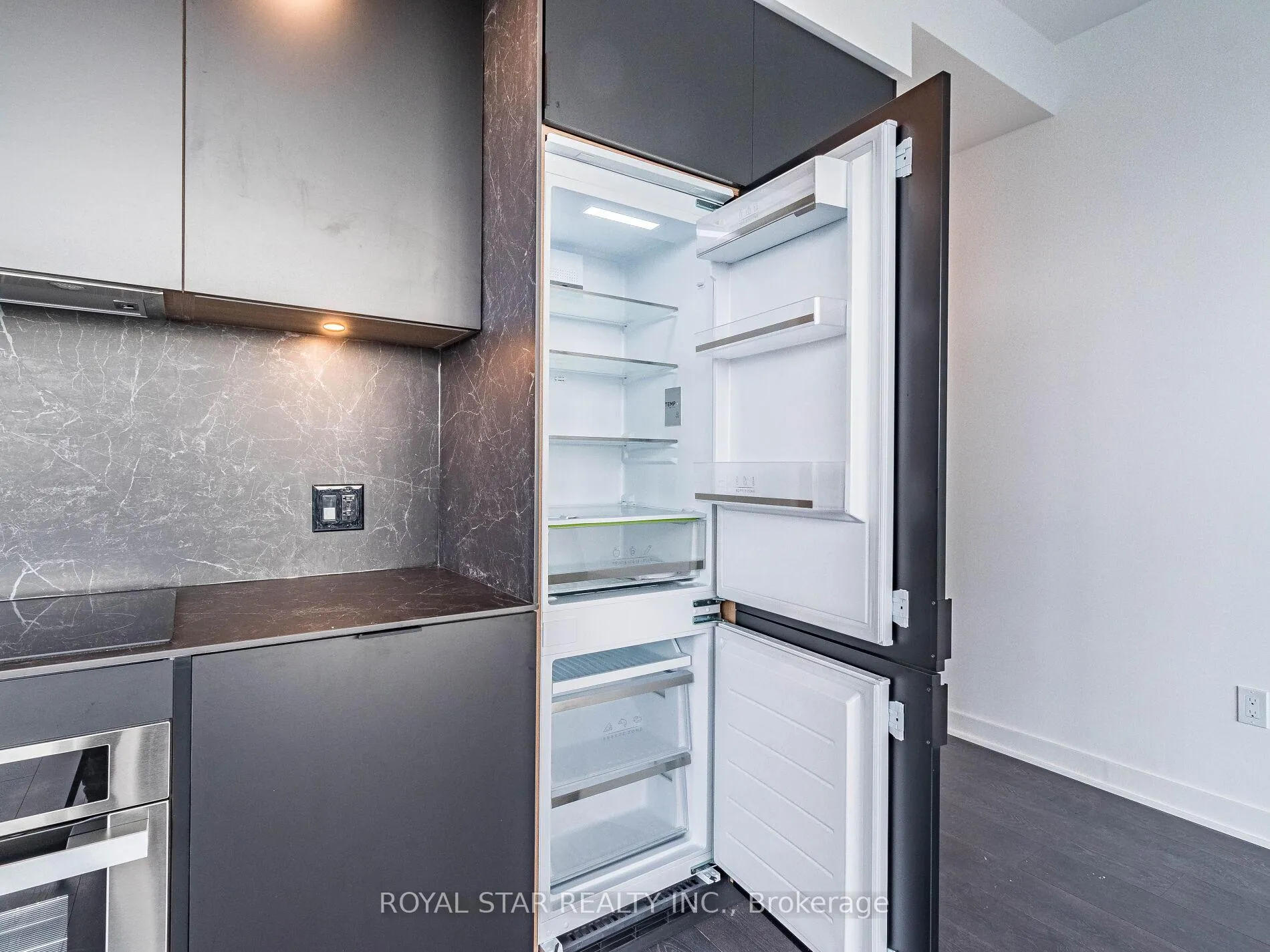 Photo 13 of Unit 3906, 55 Charles Street E, Toronto, Church-Yonge Corridor — HOMEH