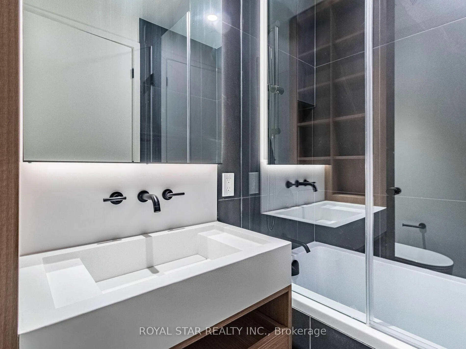 Photo 28 of Unit 3906, 55 Charles Street E, Toronto, Church-Yonge Corridor — HOMEH