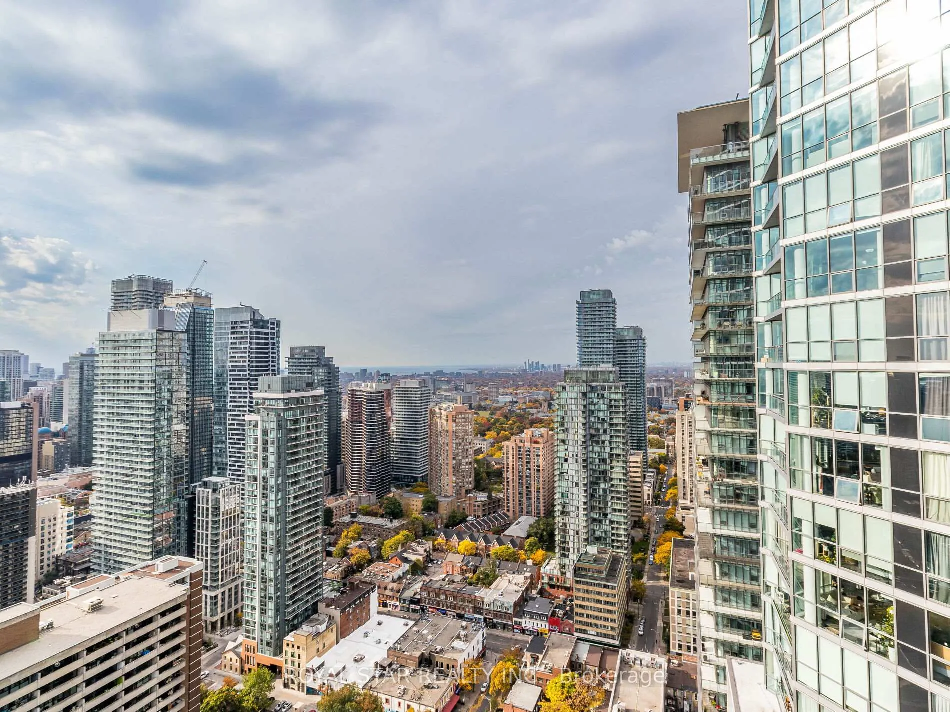 Photo 30 of Unit 3906, 55 Charles Street E, Toronto, Church-Yonge Corridor — HOMEH