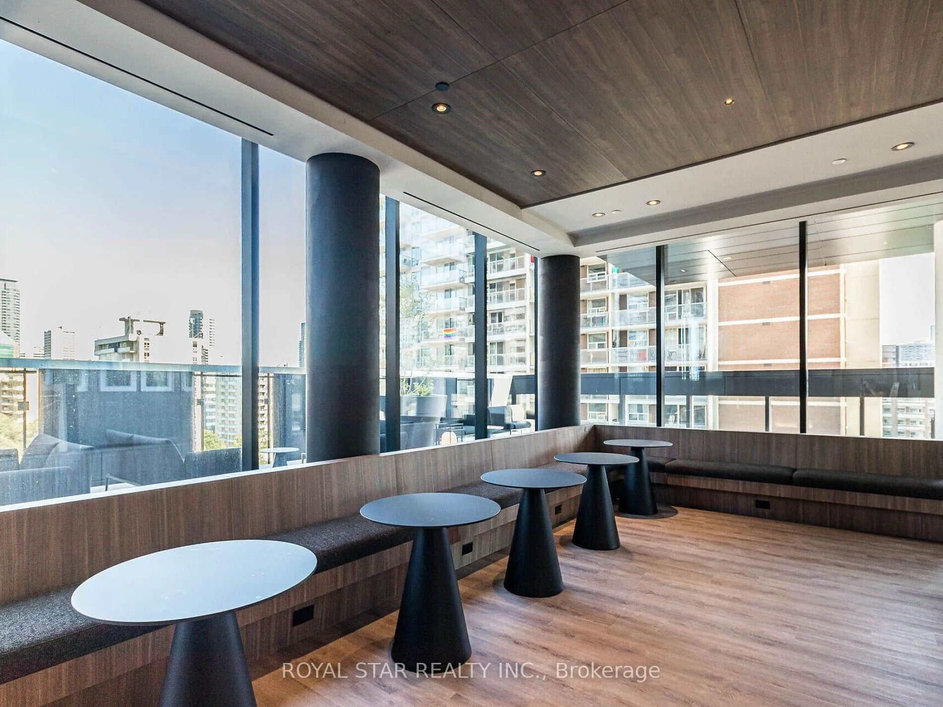Photo 39 of Unit 3906, 55 Charles Street E, Toronto, Church-Yonge Corridor — HOMEH