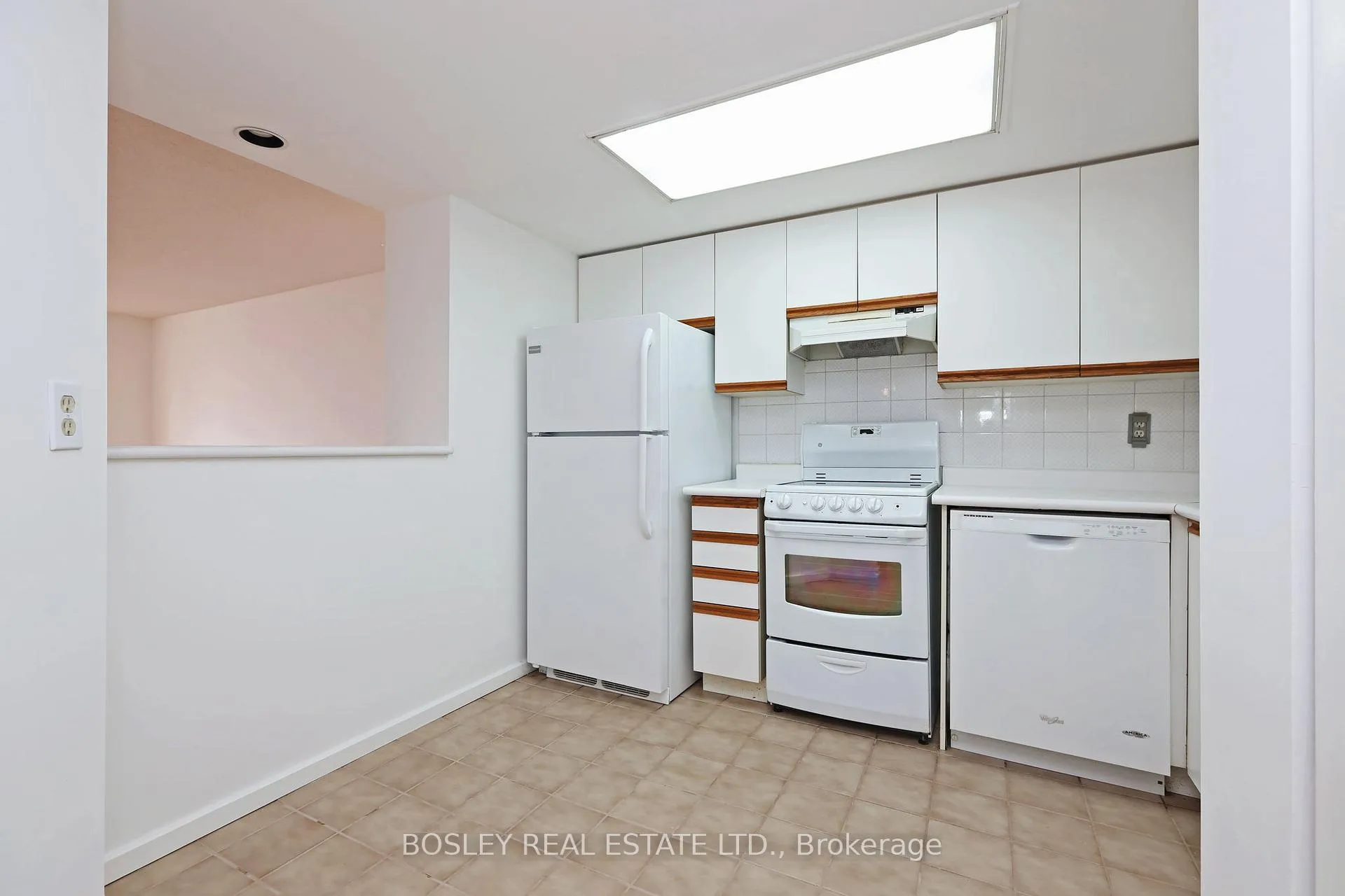 Photo 10 of Unit 2106, 15 Maitland Place, Toronto, Cabbagetown-South St. James Town — HOMEH