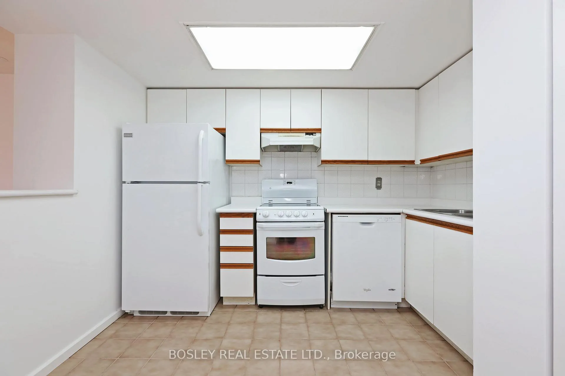 Photo 11 of Unit 2106, 15 Maitland Place, Toronto, Cabbagetown-South St. James Town — HOMEH