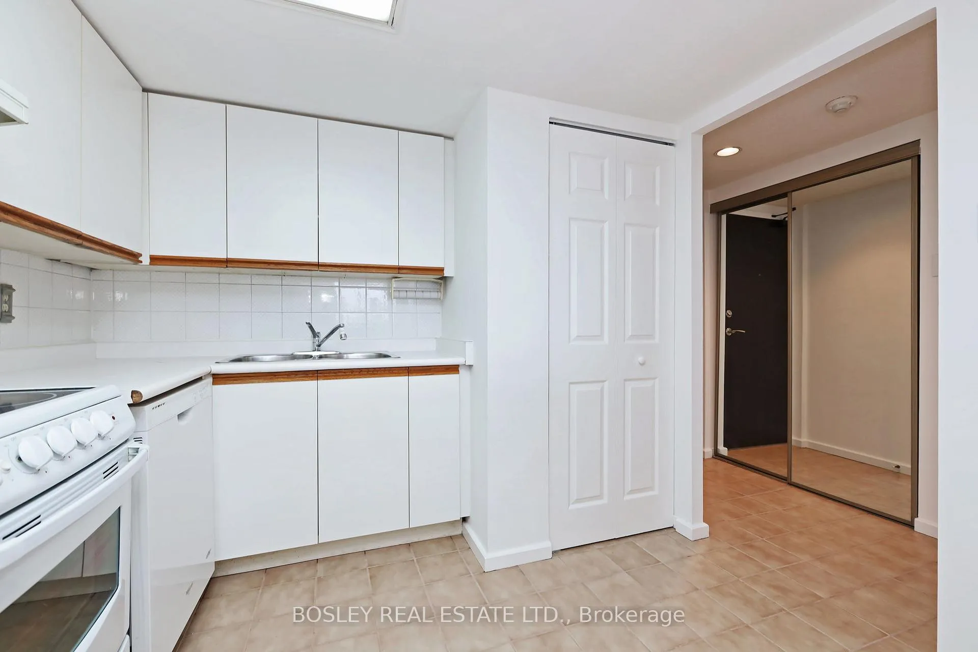 Photo 14 of Unit 2106, 15 Maitland Place, Toronto, Cabbagetown-South St. James Town — HOMEH