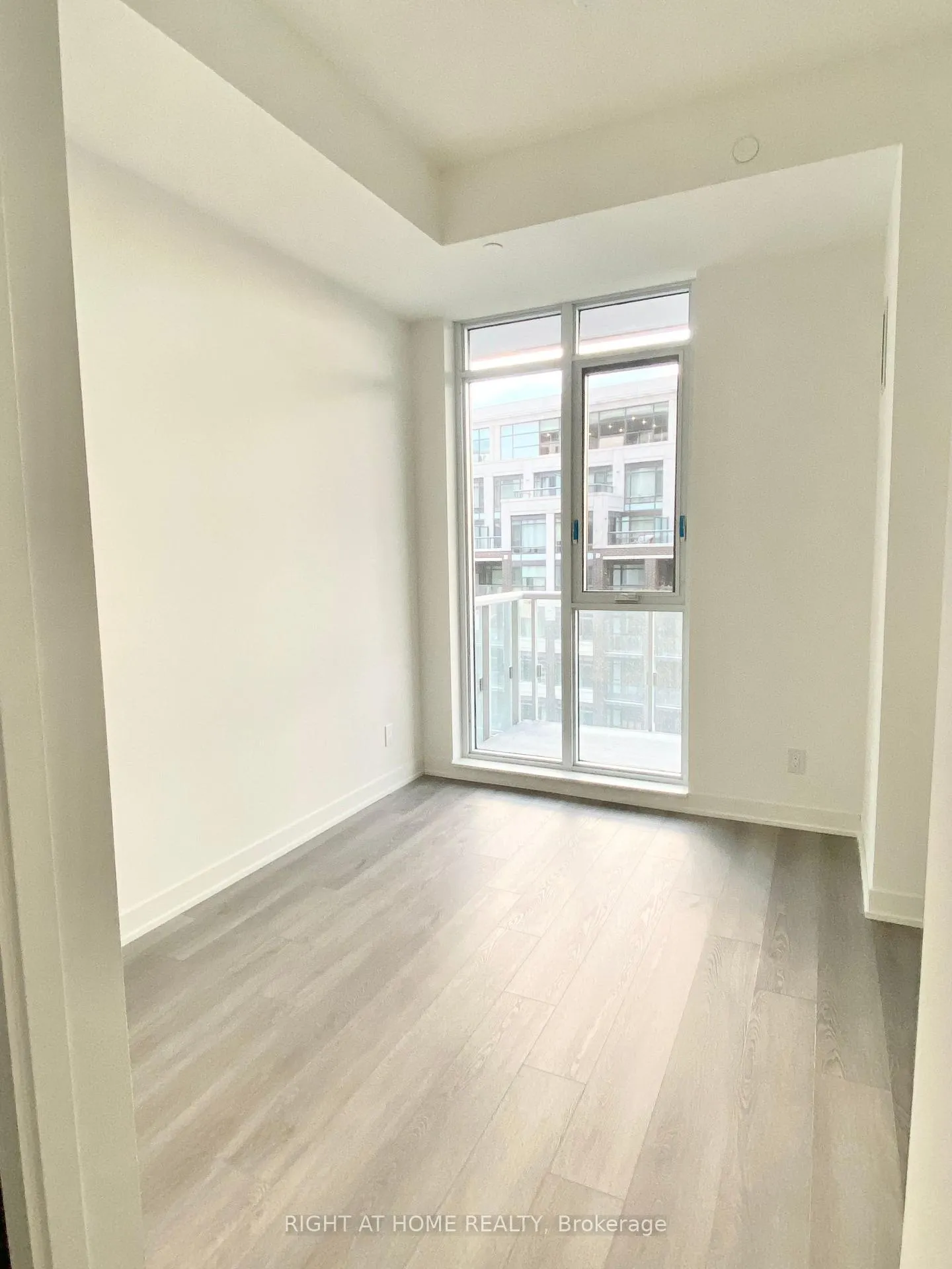 Photo 7 of Unit 1027, 8119 Birchmount Road, Markham, Unionville — HOMEH