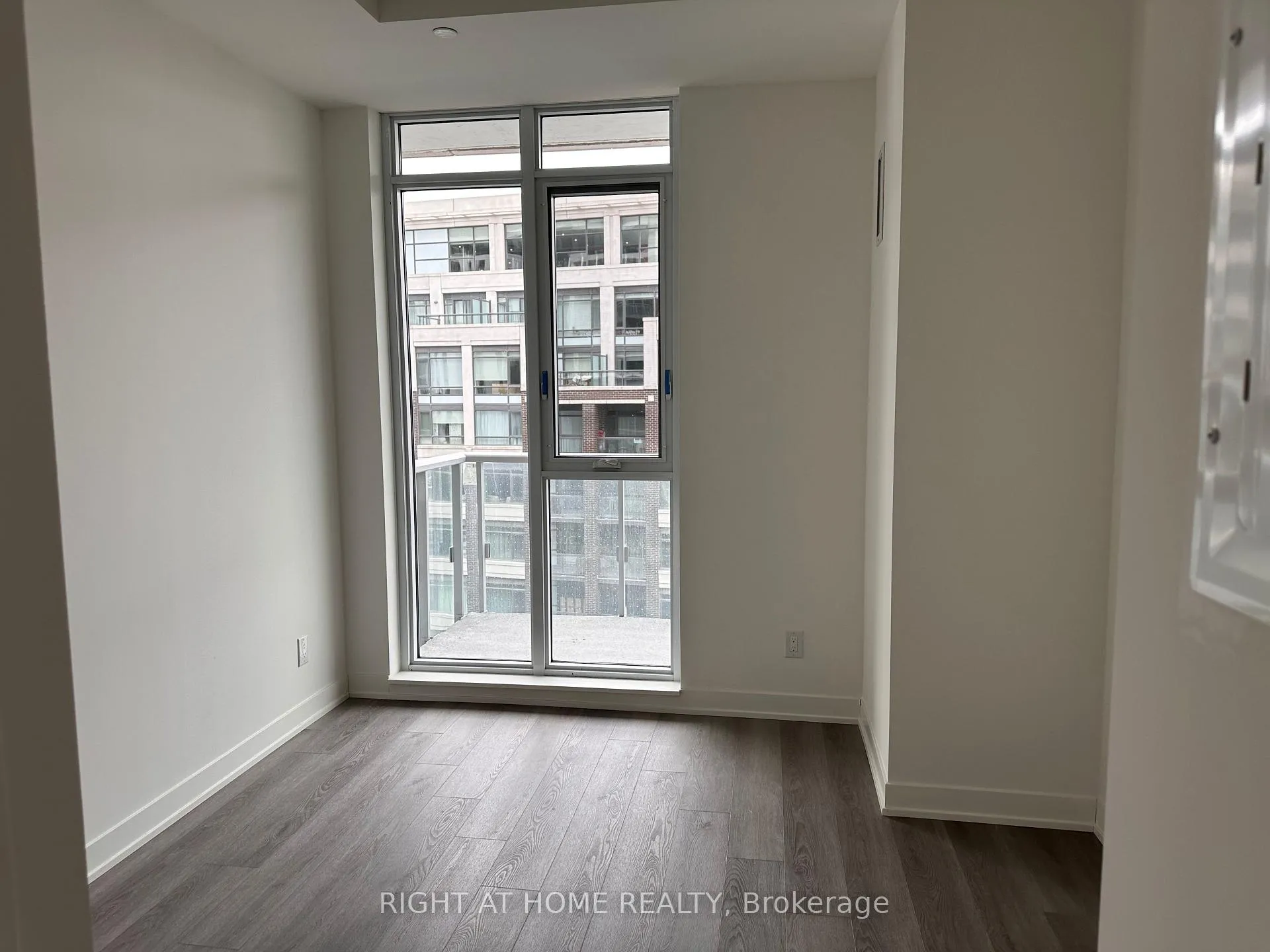 Photo 8 of Unit 1027, 8119 Birchmount Road, Markham, Unionville — HOMEH