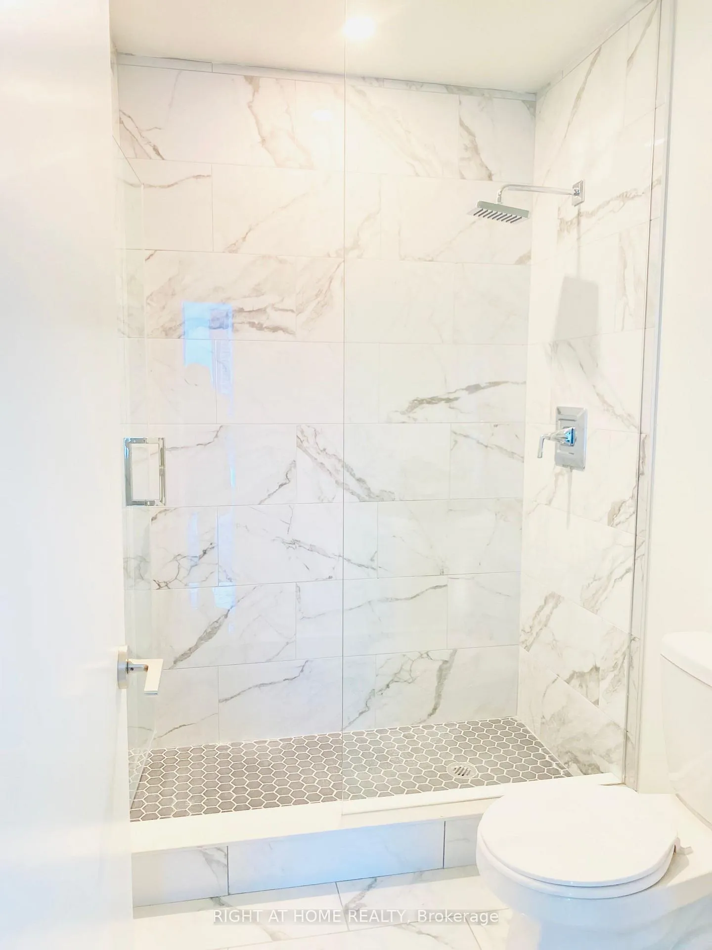 Photo 10 of Unit 1027, 8119 Birchmount Road, Markham, Unionville — HOMEH