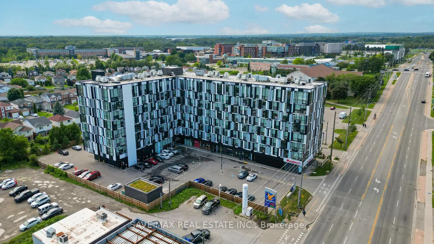 Front of Unit 633, 1900 Simcoe Street N