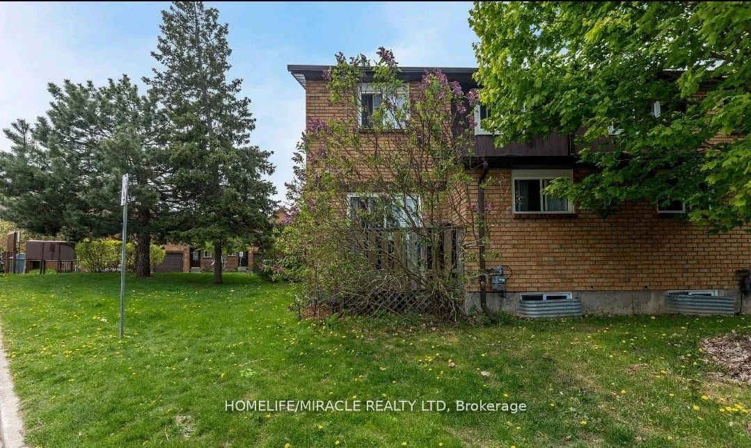 Photo 3 of 32 Loggers Run, Barrie, Ardagh — HOMEH