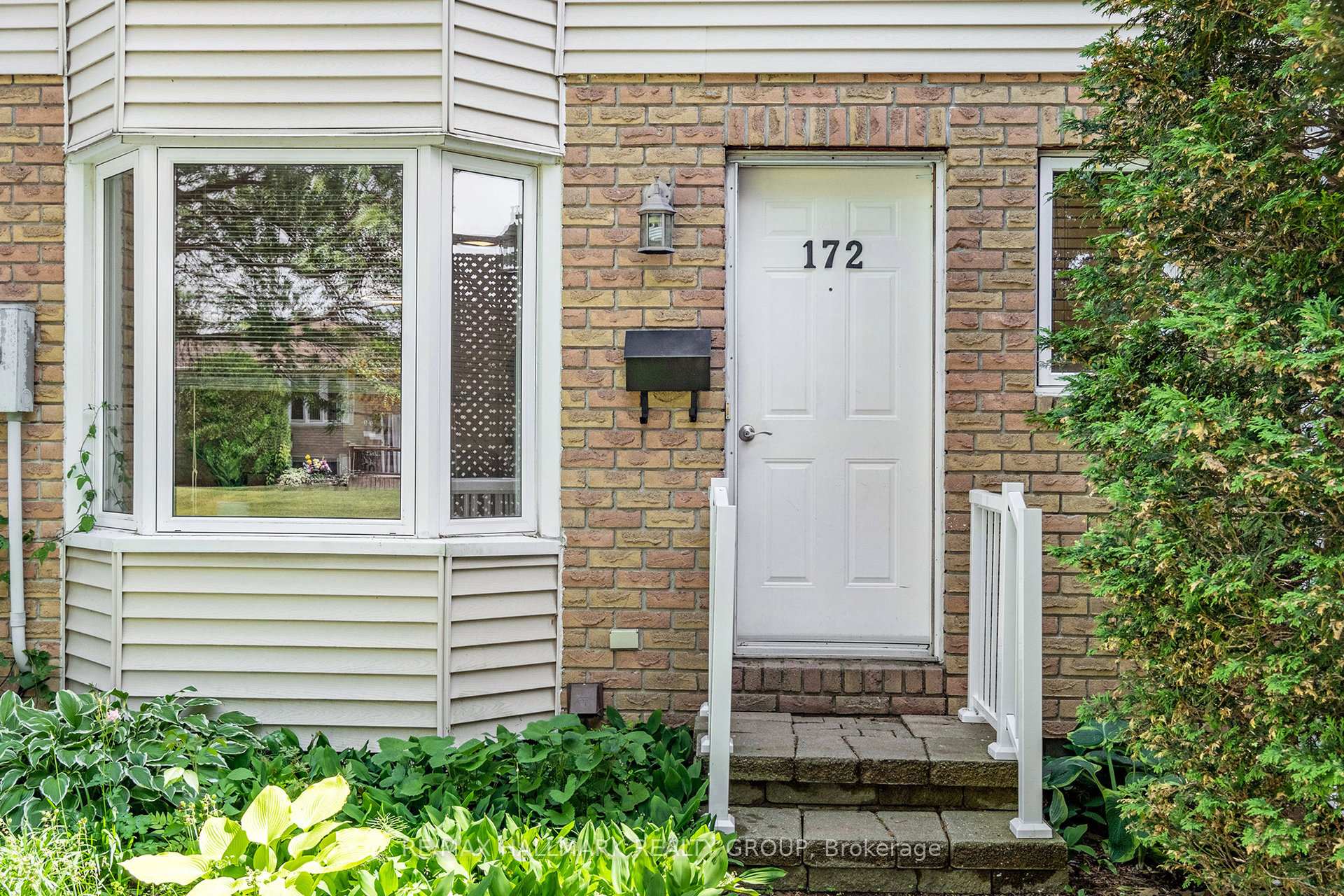 Photo 2 of 172 Ellen Avenue, Cornwall — HOMEH