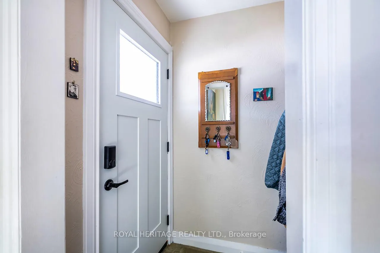 Photo 5 of 250 King George Street, Peterborough, Otonabee Ward 1 — HOMEH