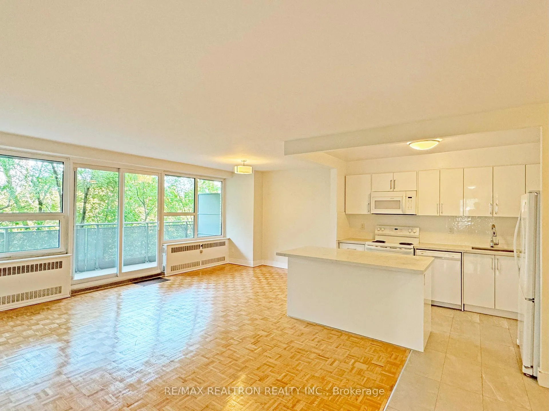 Front of Unit 314, 10 Shallmar Boulevard
