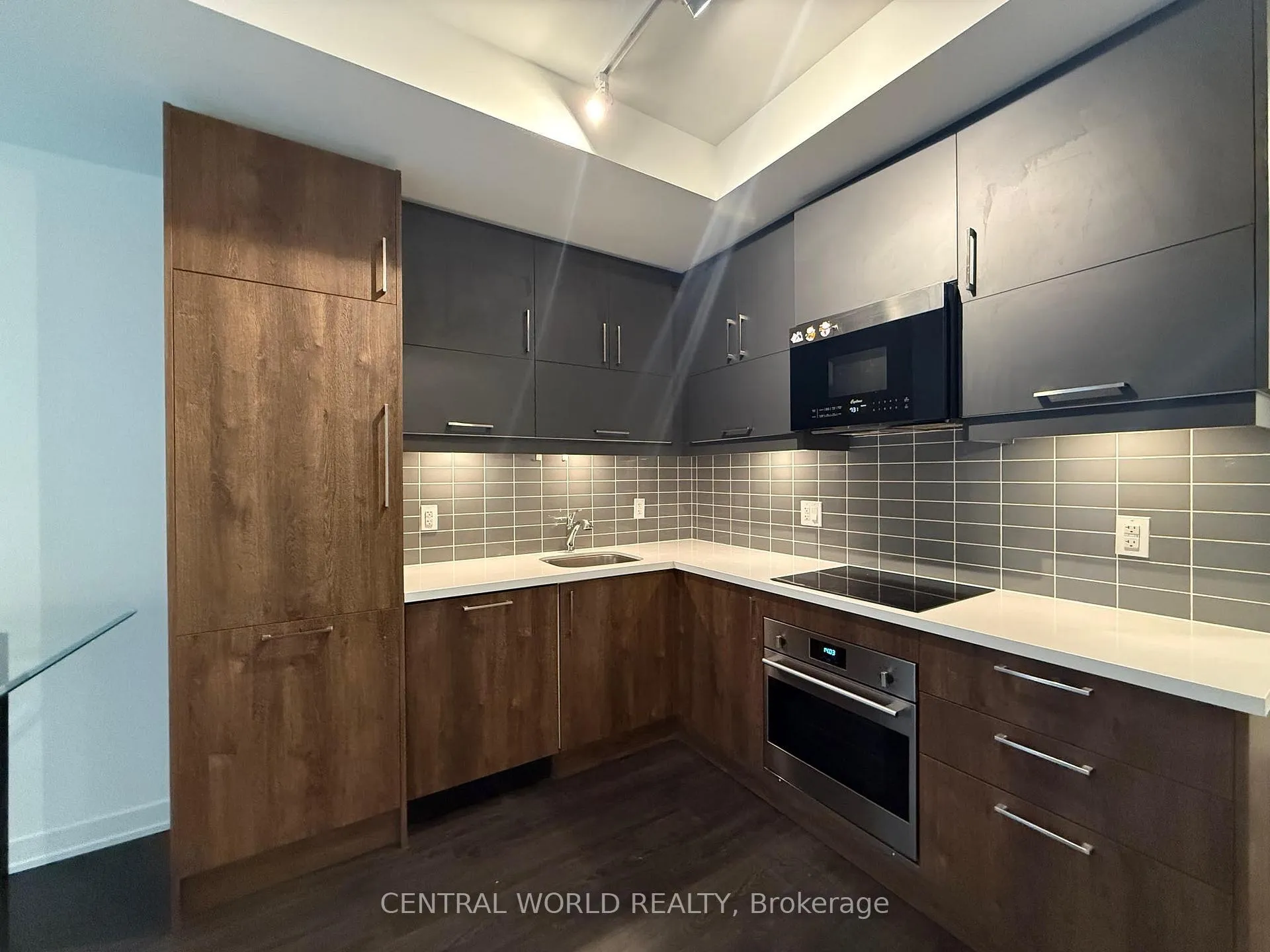 Front of Unit 601, 292 Verdale Crossing