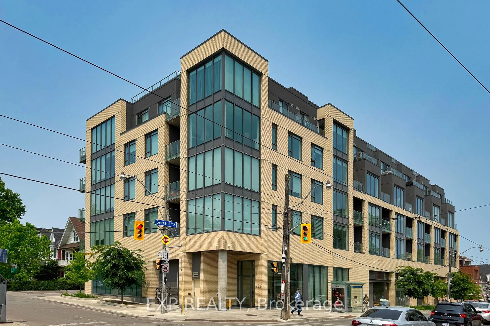 Front of Unit 201, 495 Logan Avenue