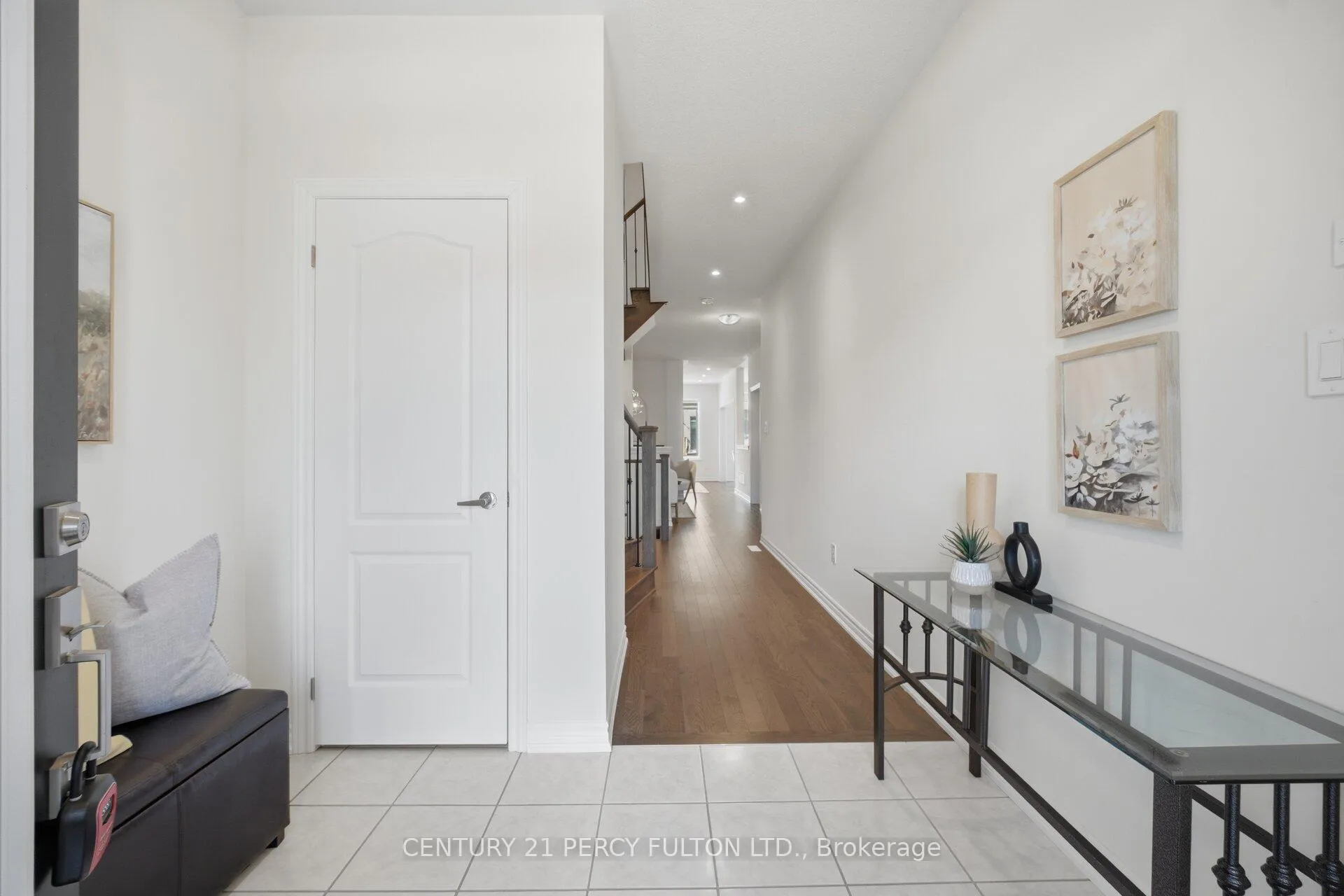 Photo 7 of 32 Mountainside Crescent, Whitby, Rolling Acres — HOMEH