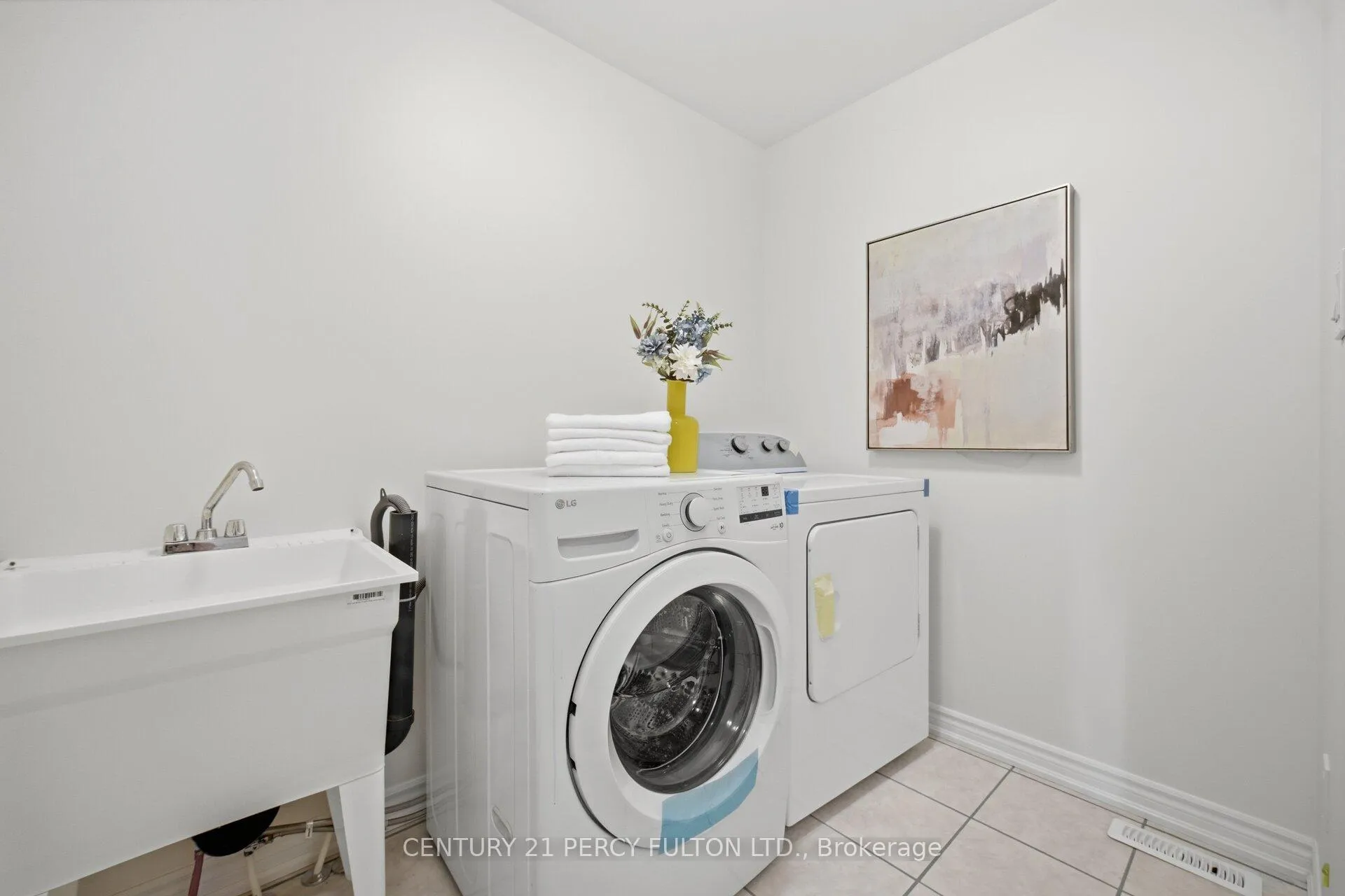 Photo 34 of 32 Mountainside Crescent, Whitby, Rolling Acres — HOMEH