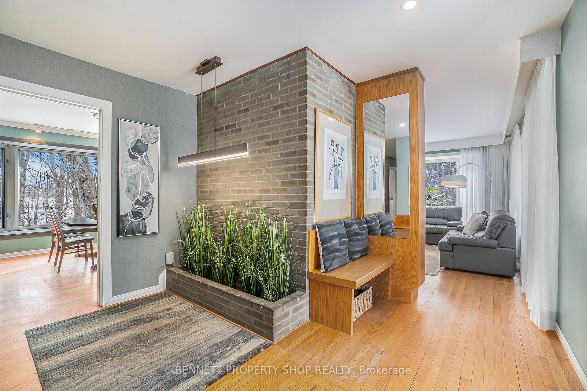 Photo 3 of 1408 Balmoral Drive, Ottawa, Riverside South/Gloucester Glen — HOMEH