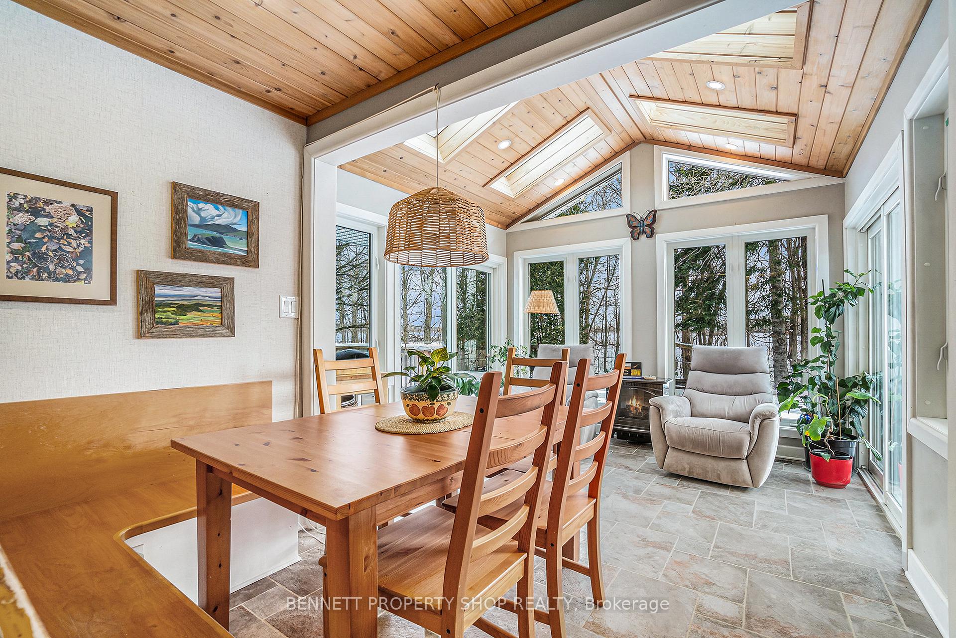Photo 11 of 1408 Balmoral Drive, Ottawa, Riverside South/Gloucester Glen — HOMEH