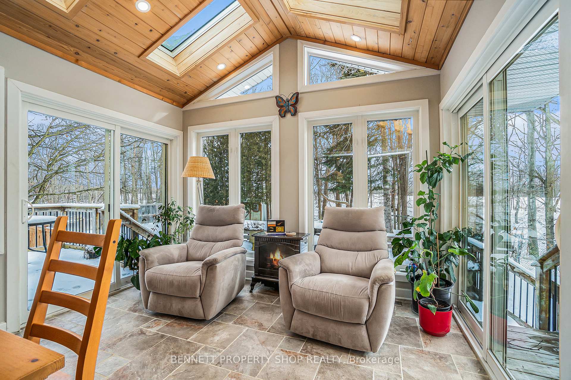 Photo 12 of 1408 Balmoral Drive, Ottawa, Riverside South/Gloucester Glen — HOMEH