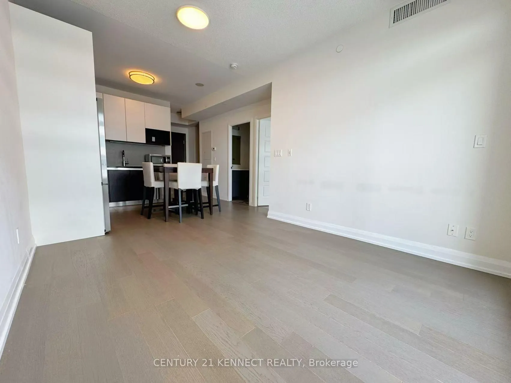Photo 4 of Unit 709, 25 Water Walk Drive, Markham, Unionville — HOMEH