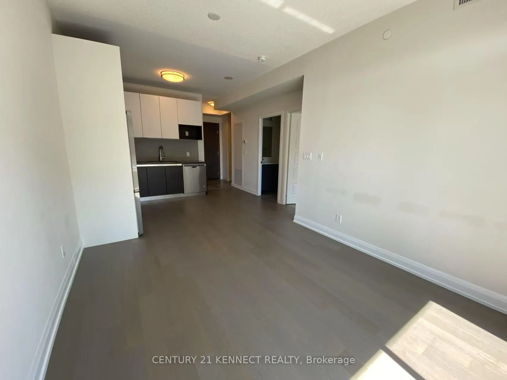 Photo 11 of Unit 709, 25 Water Walk Drive, Markham, Unionville — HOMEH