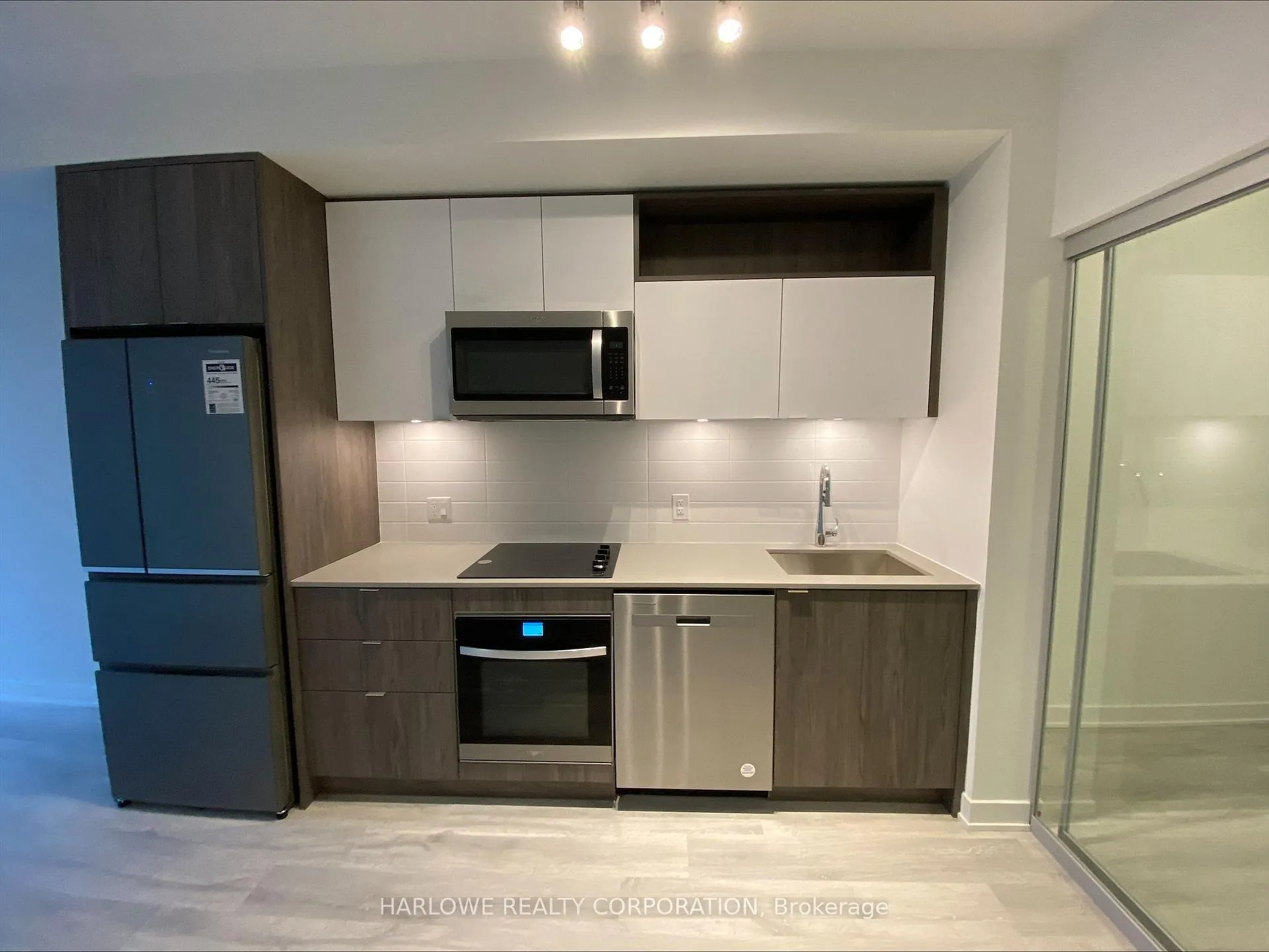 Front of Unit 671 W, 135 Lower Sherbourne Street W