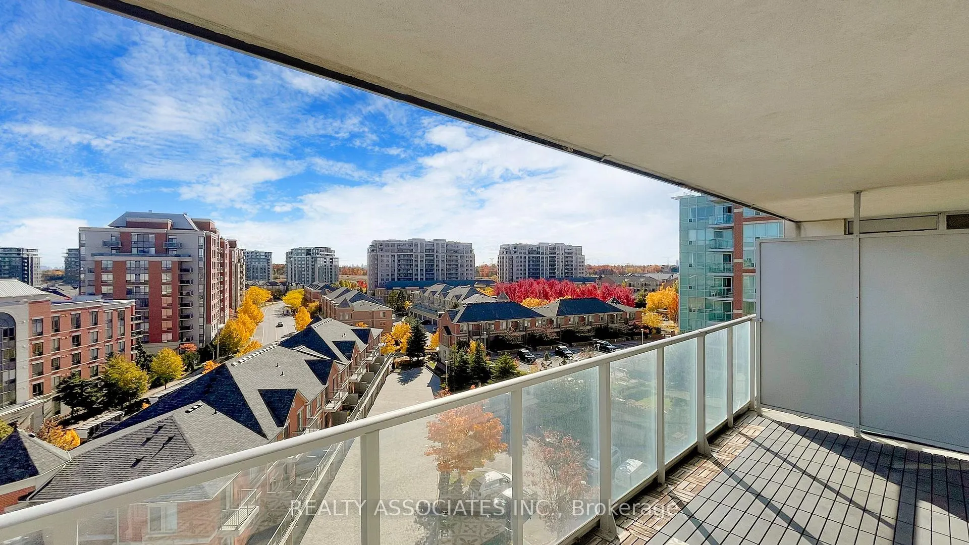 Photo 6 of Unit 906, 88 Times Avenue, Markham, Commerce Valley — HOMEH