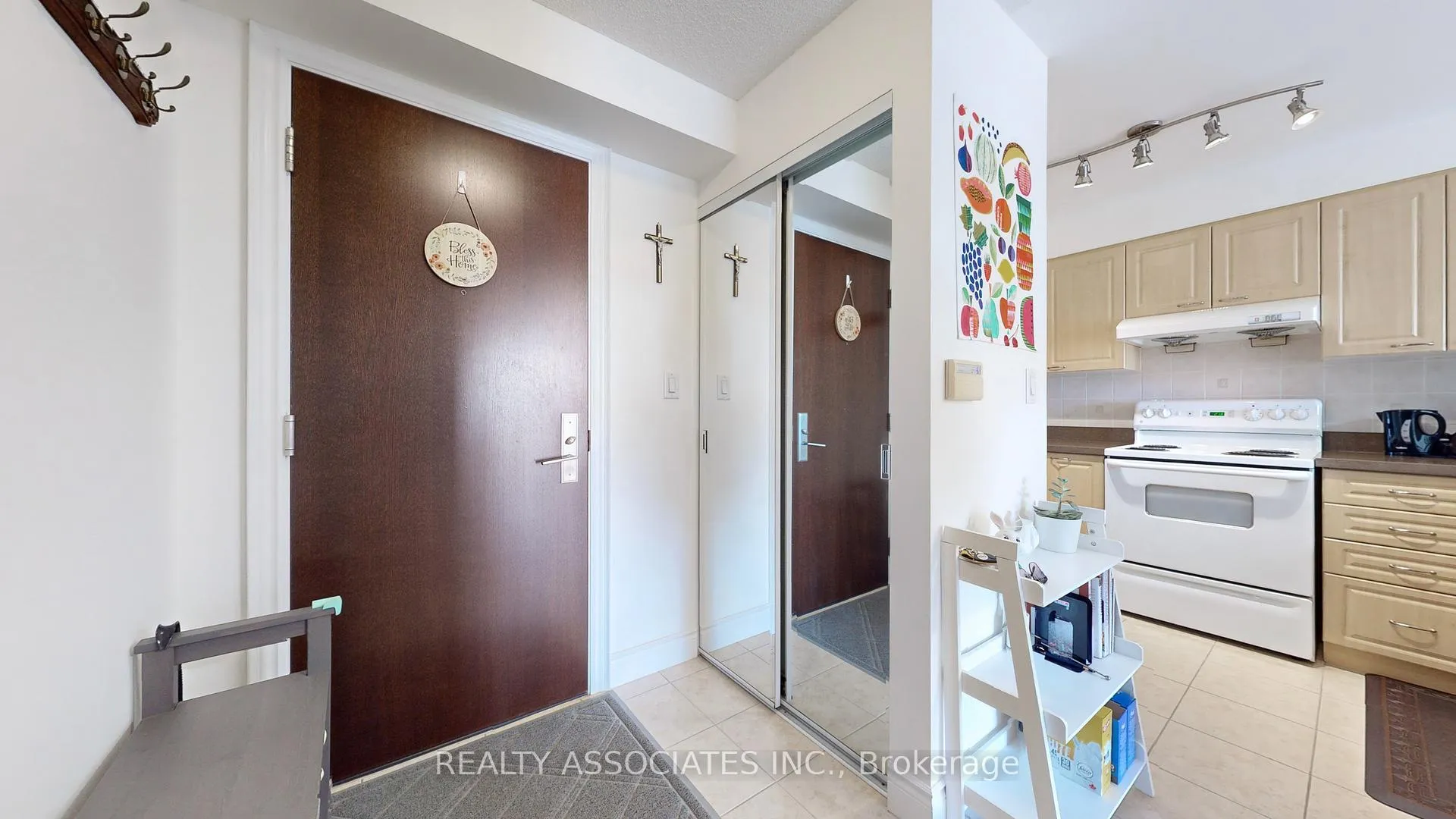 Photo 8 of Unit 906, 88 Times Avenue, Markham, Commerce Valley — HOMEH