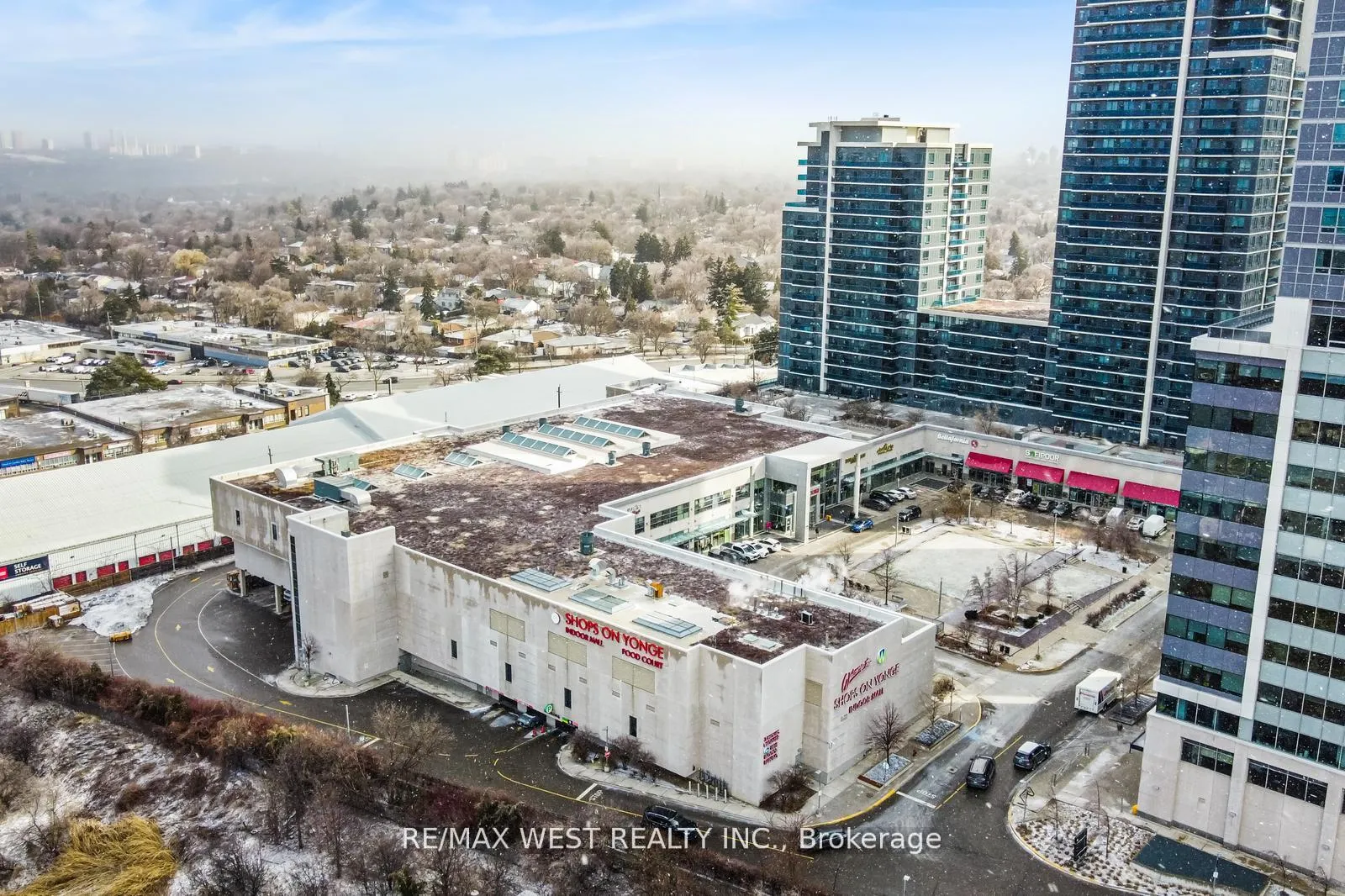 Photo 16 of Unit PH10, 7161 Yonge Street, Markham, Thornhill — HOMEH