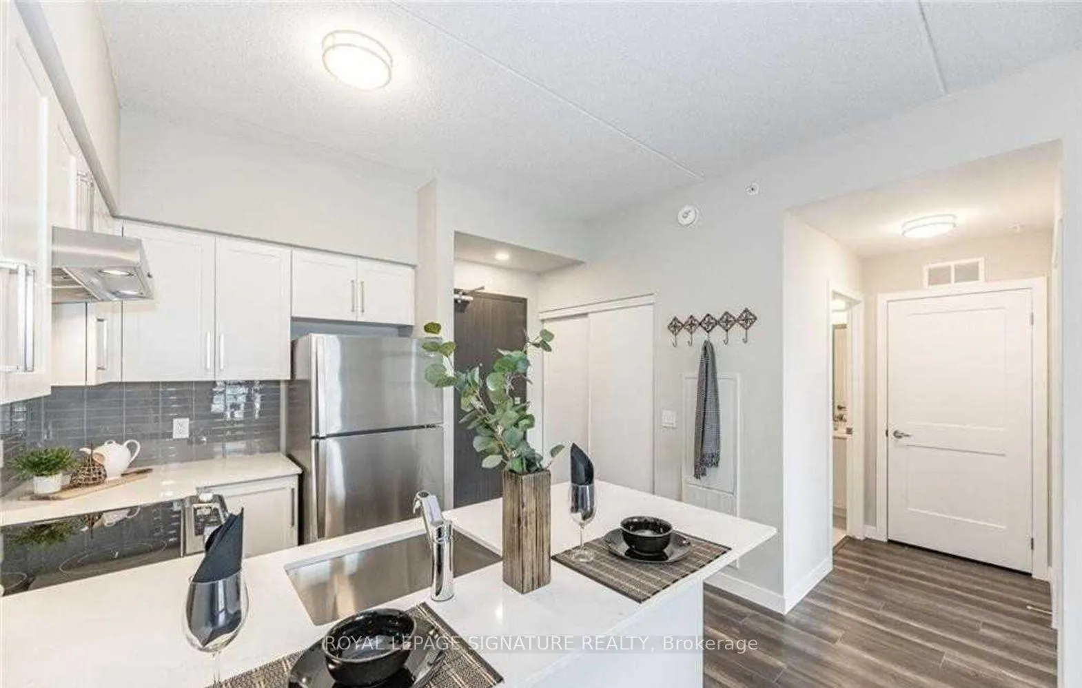 Photo 5 of Unit 1810, 15 Queen Street S, Hamilton, Central — HOMEH