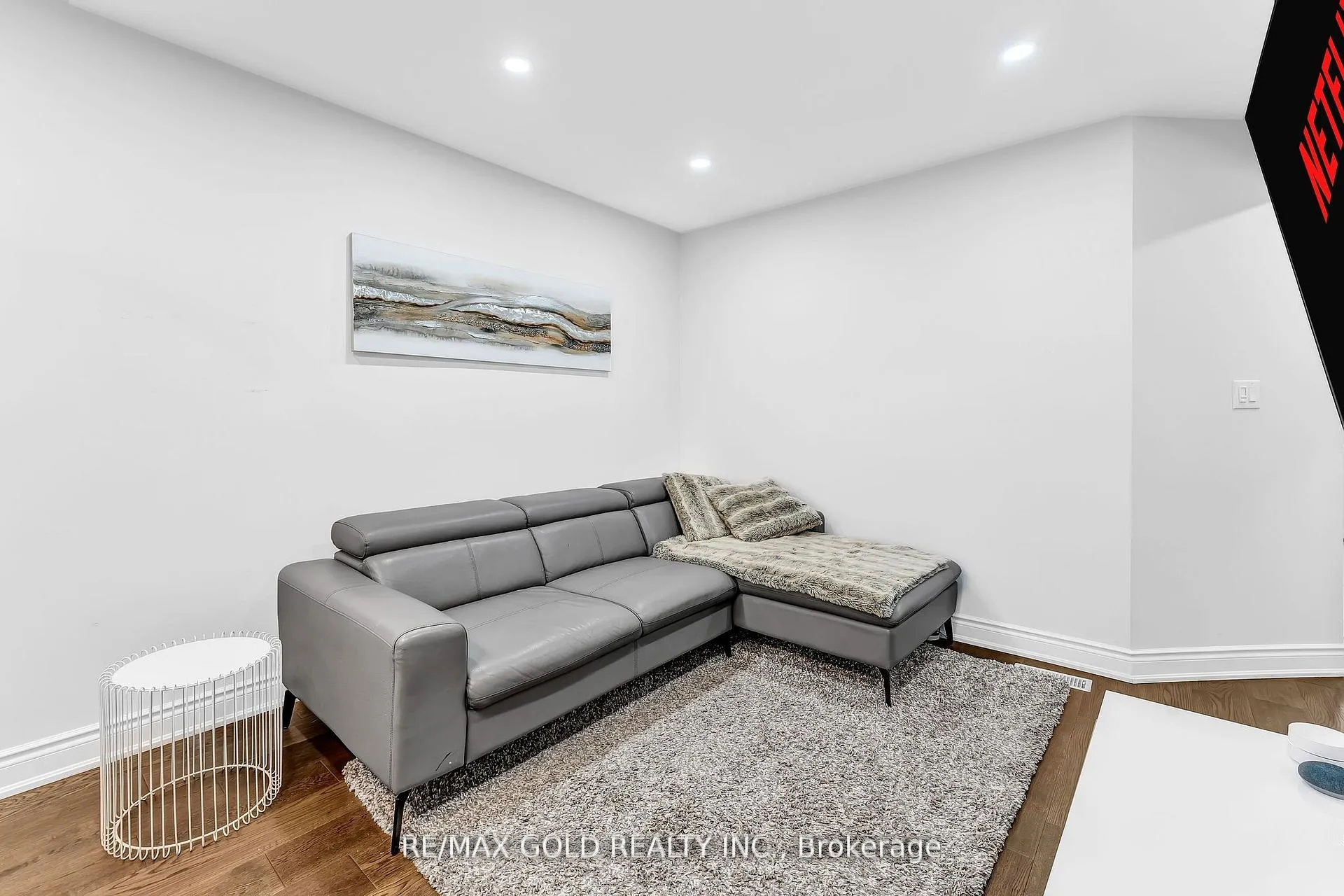 Photo 9 of Unit 34, 90 Mooregate Crescent, Kitchener — HOMEH