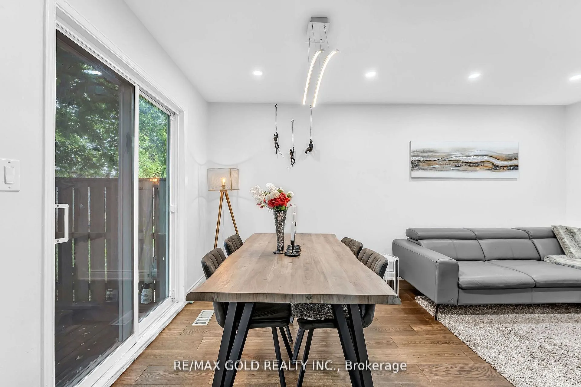 Photo 11 of Unit 34, 90 Mooregate Crescent, Kitchener — HOMEH
