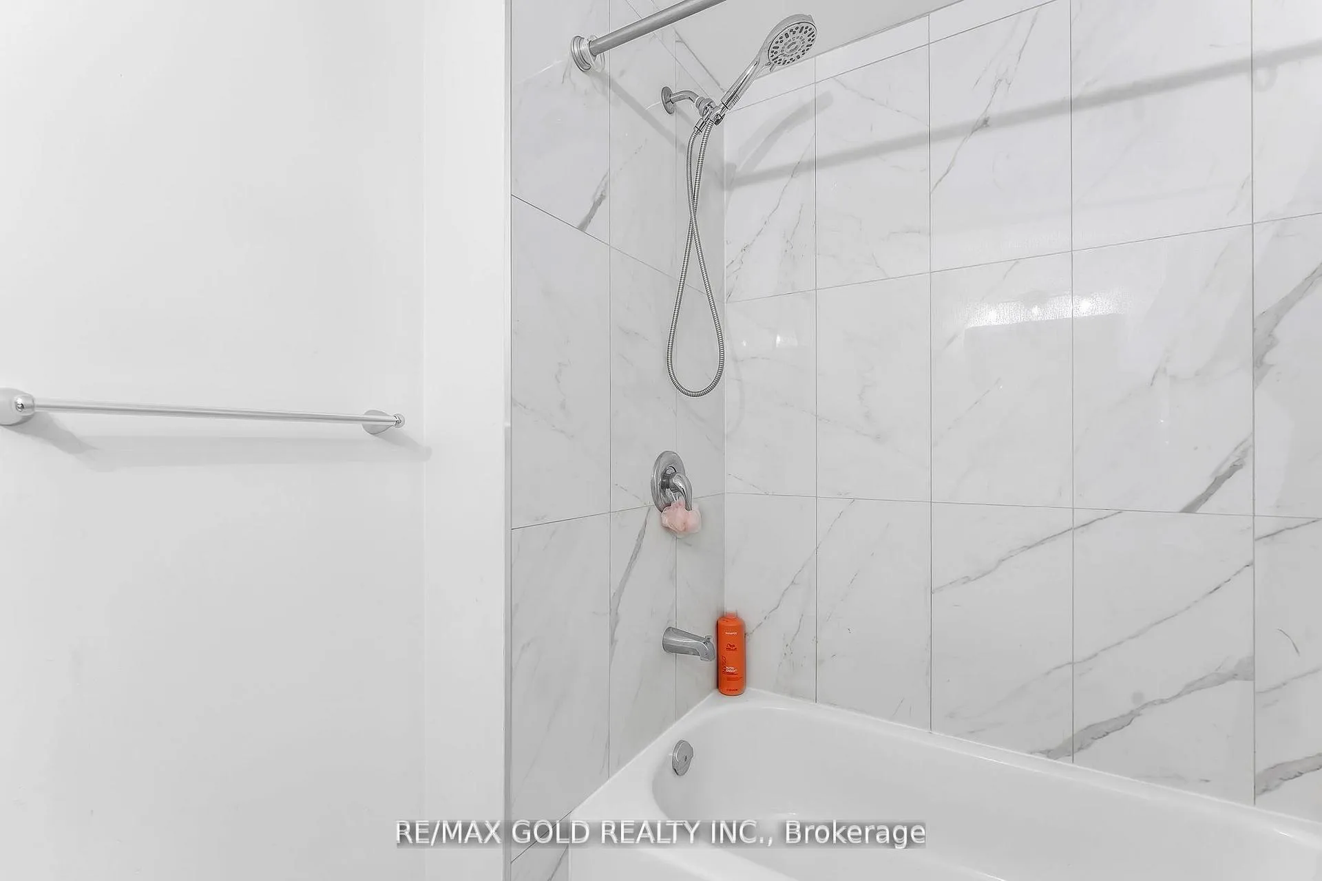 Photo 21 of Unit 34, 90 Mooregate Crescent, Kitchener — HOMEH