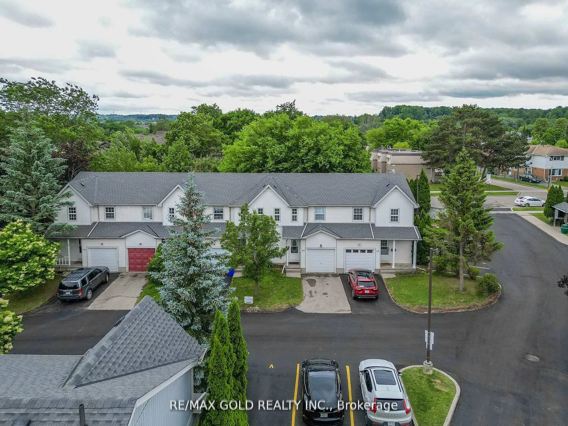 Photo 33 of Unit 34, 90 Mooregate Crescent, Kitchener — HOMEH
