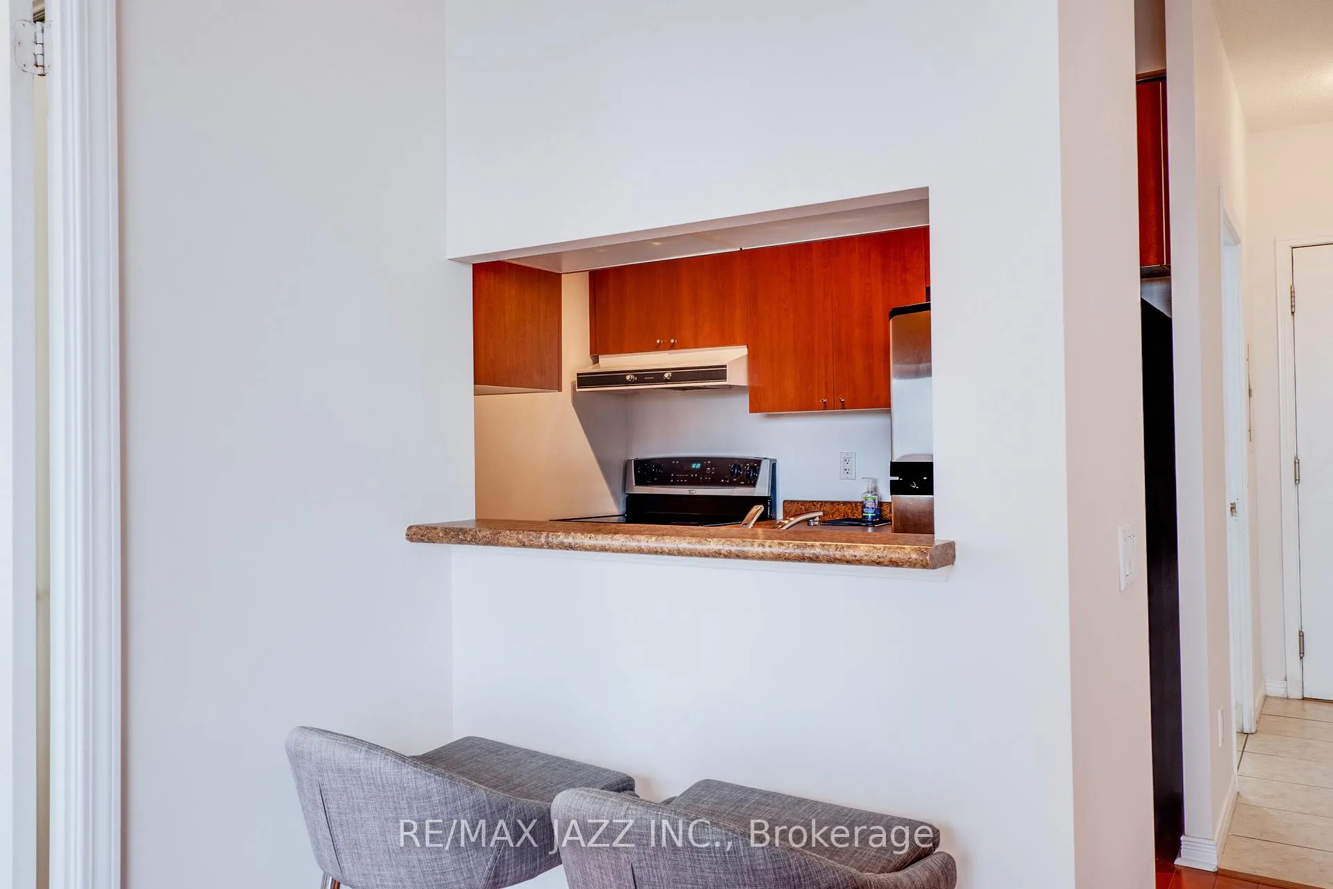 Photo 9 of Unit 1104, 1200 The Esplanade N, Pickering, Town Centre — HOMEH