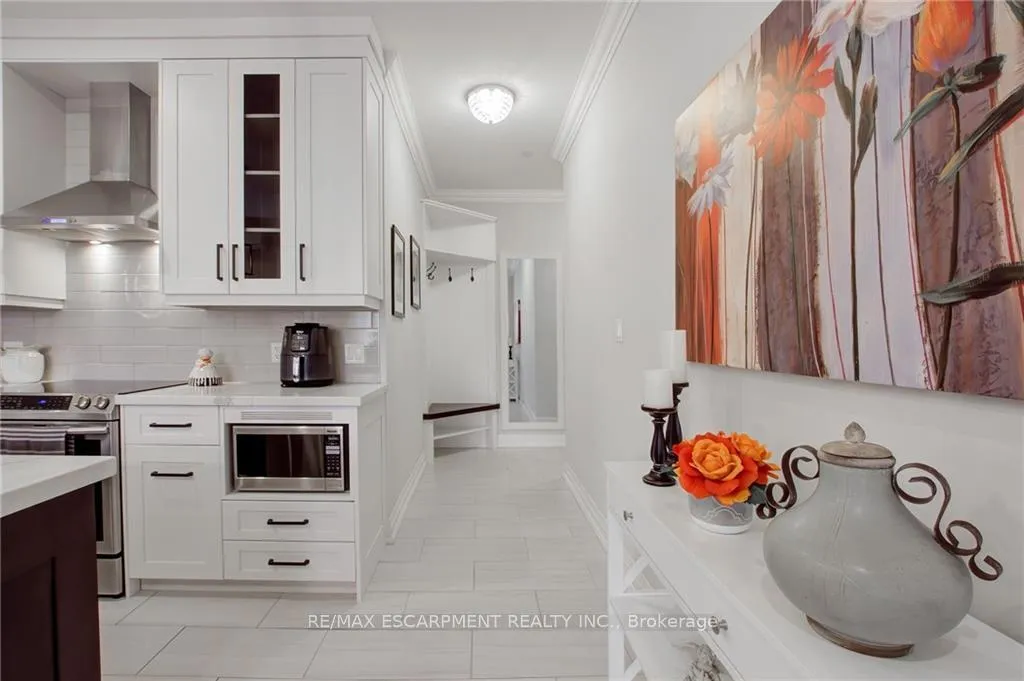 Photo 10 of Unit 102, 257 Millen Road, Hamilton, Stoney Creek — HOMEH
