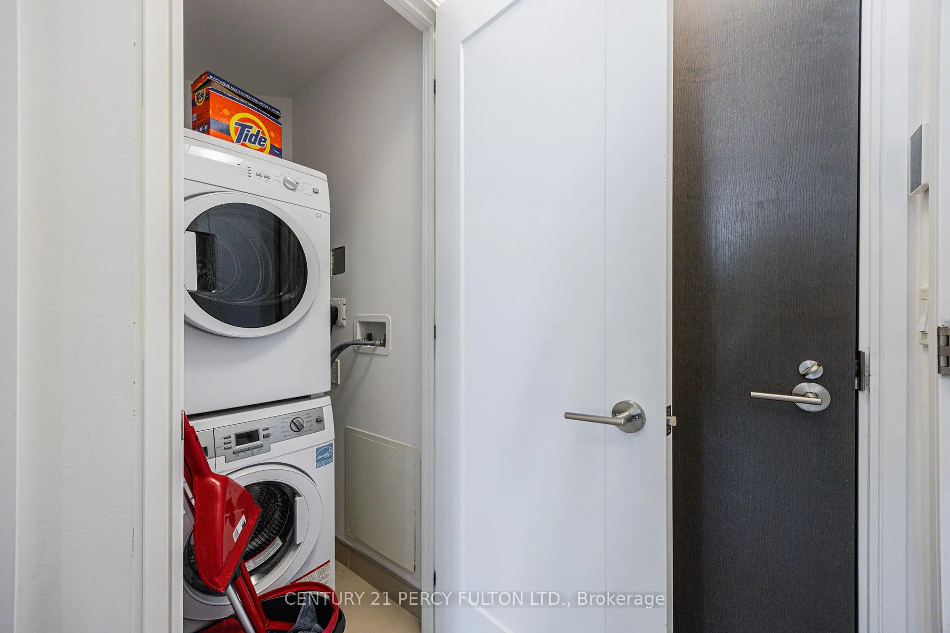 Photo 13 of Unit 1902, 88 Scott Street, Toronto, Church-Yonge Corridor — HOMEH