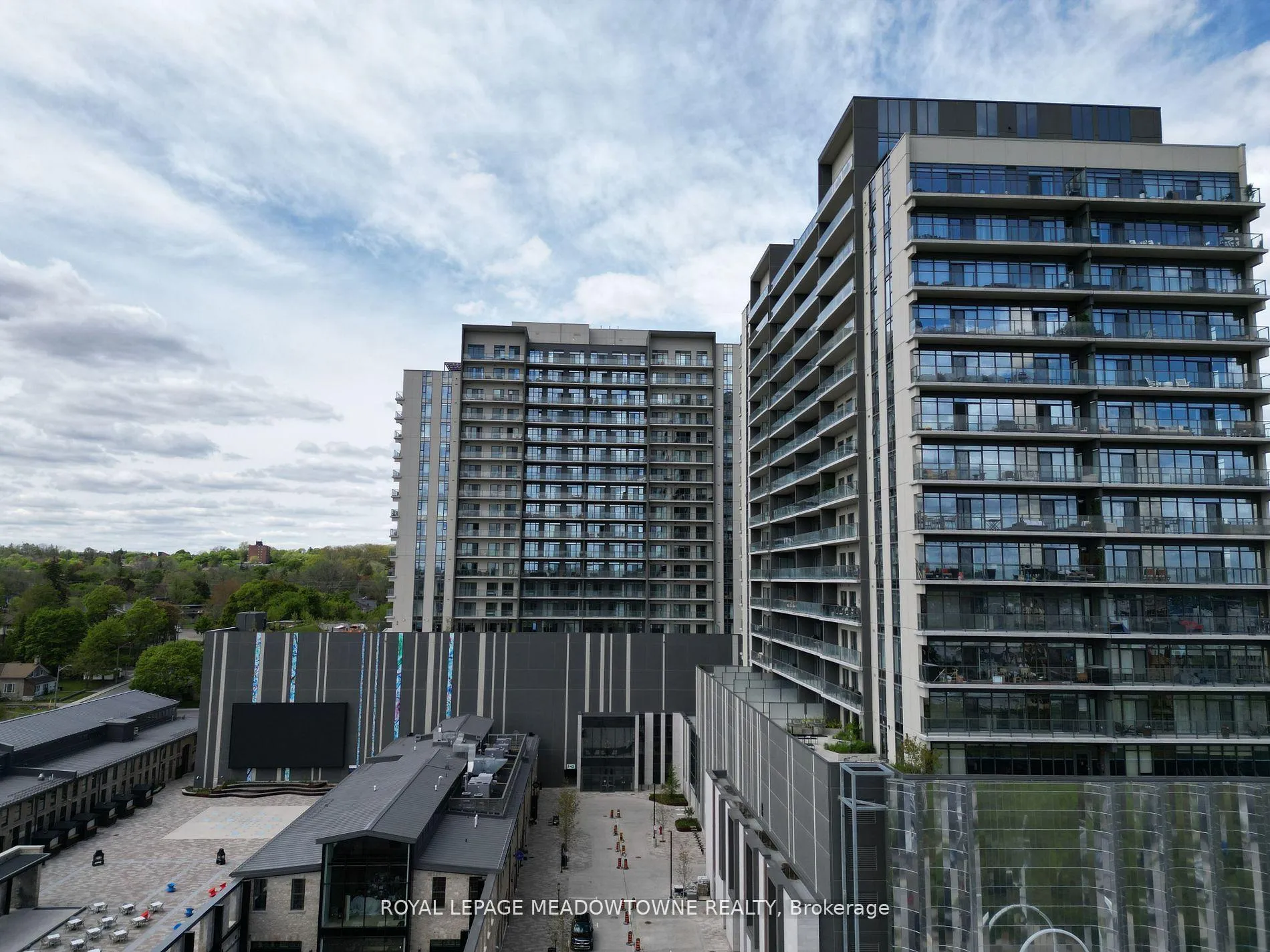 Photo 1 of Unit 1602, 15 Glebe Street N, Cambridge, St. Andrews Estates — HOMEH