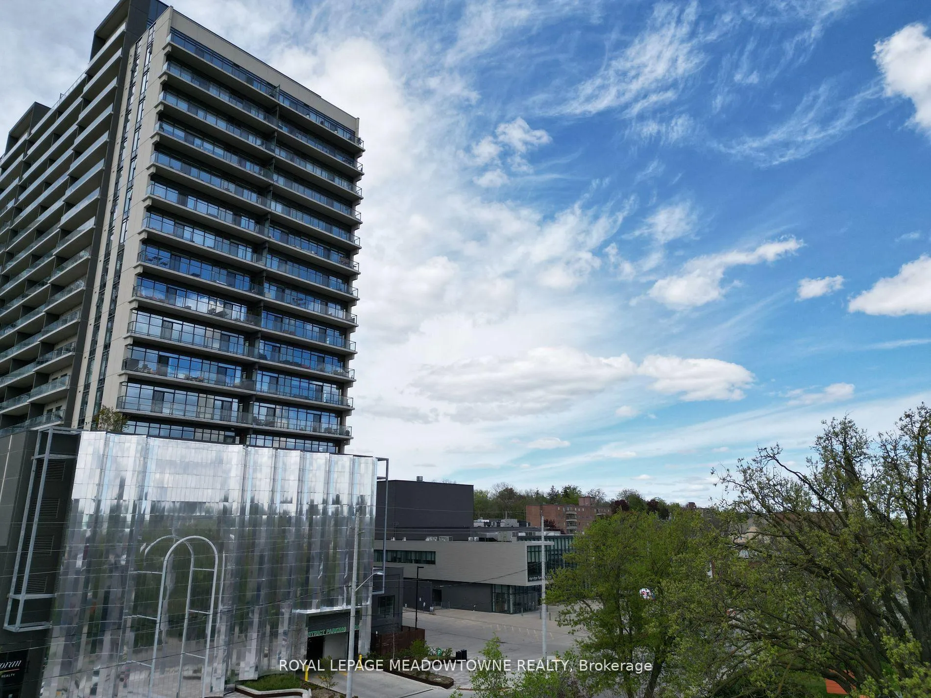 Photo 3 of Unit 1602, 15 Glebe Street N, Cambridge, St. Andrews Estates — HOMEH