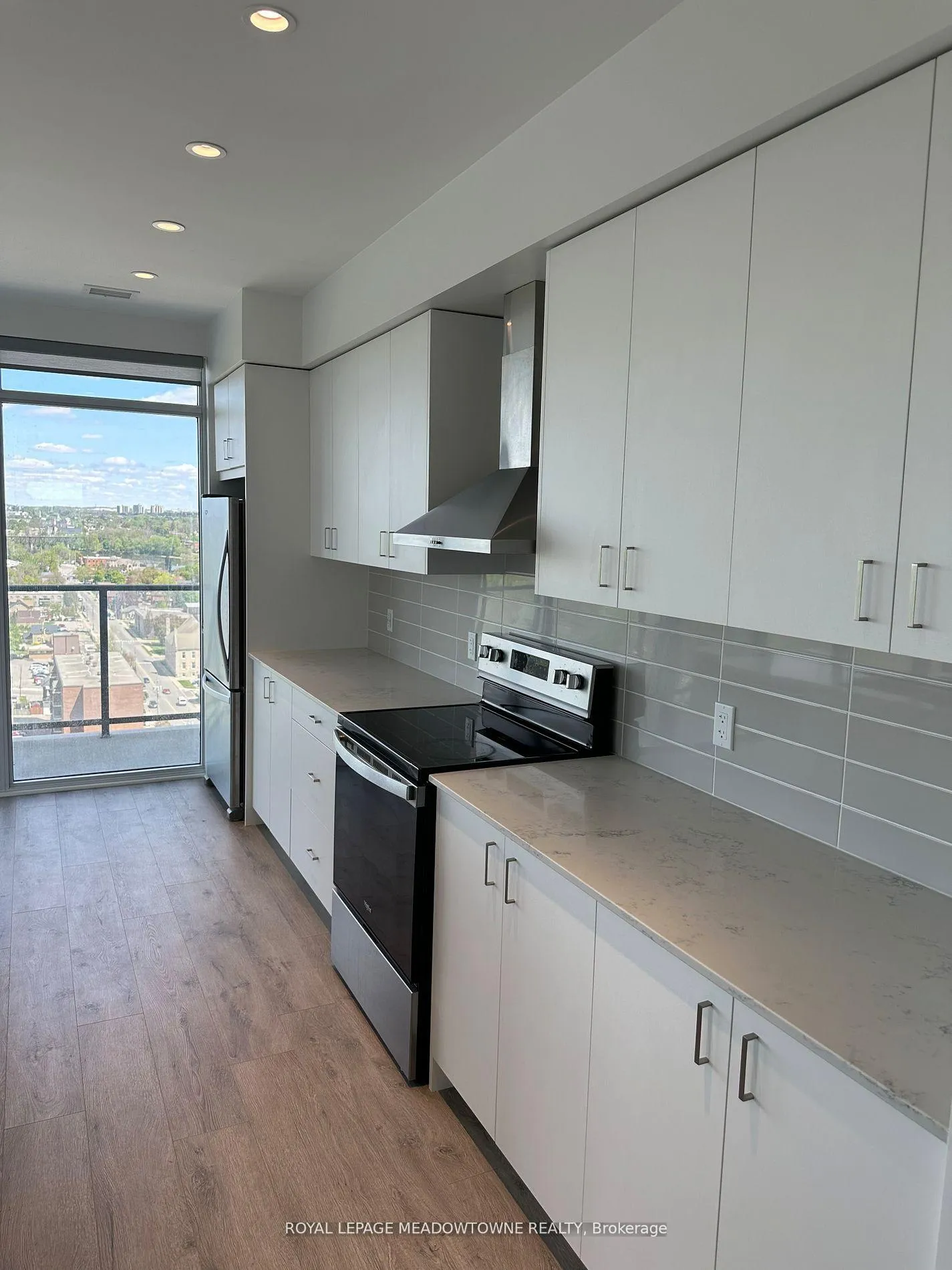 Photo 5 of Unit 1602, 15 Glebe Street N, Cambridge, St. Andrews Estates — HOMEH