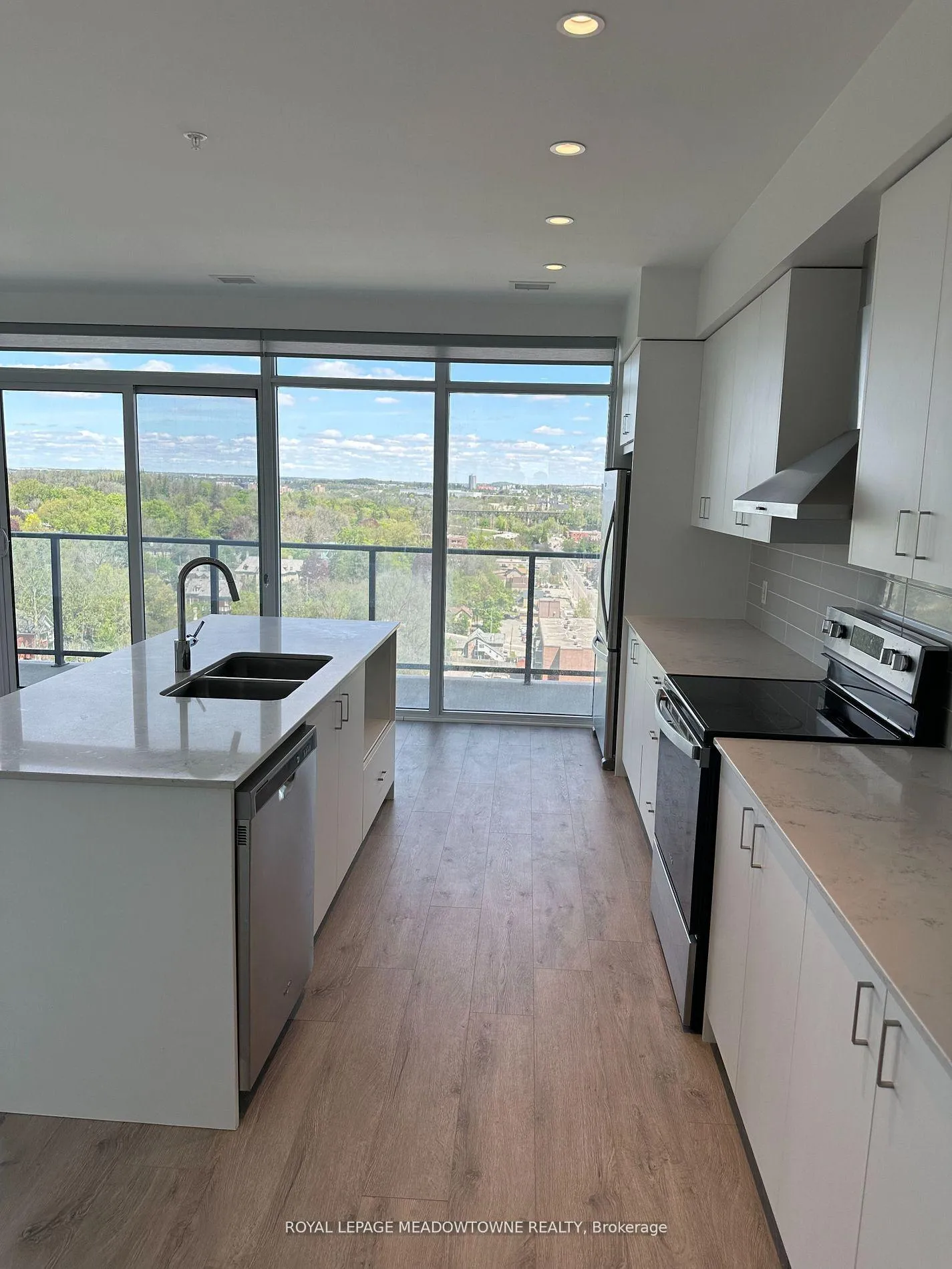 Photo 7 of Unit 1602, 15 Glebe Street N, Cambridge, St. Andrews Estates — HOMEH
