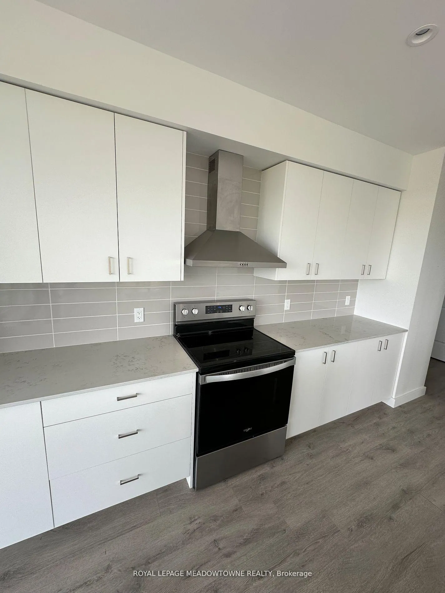 Photo 8 of Unit 1602, 15 Glebe Street N, Cambridge, St. Andrews Estates — HOMEH