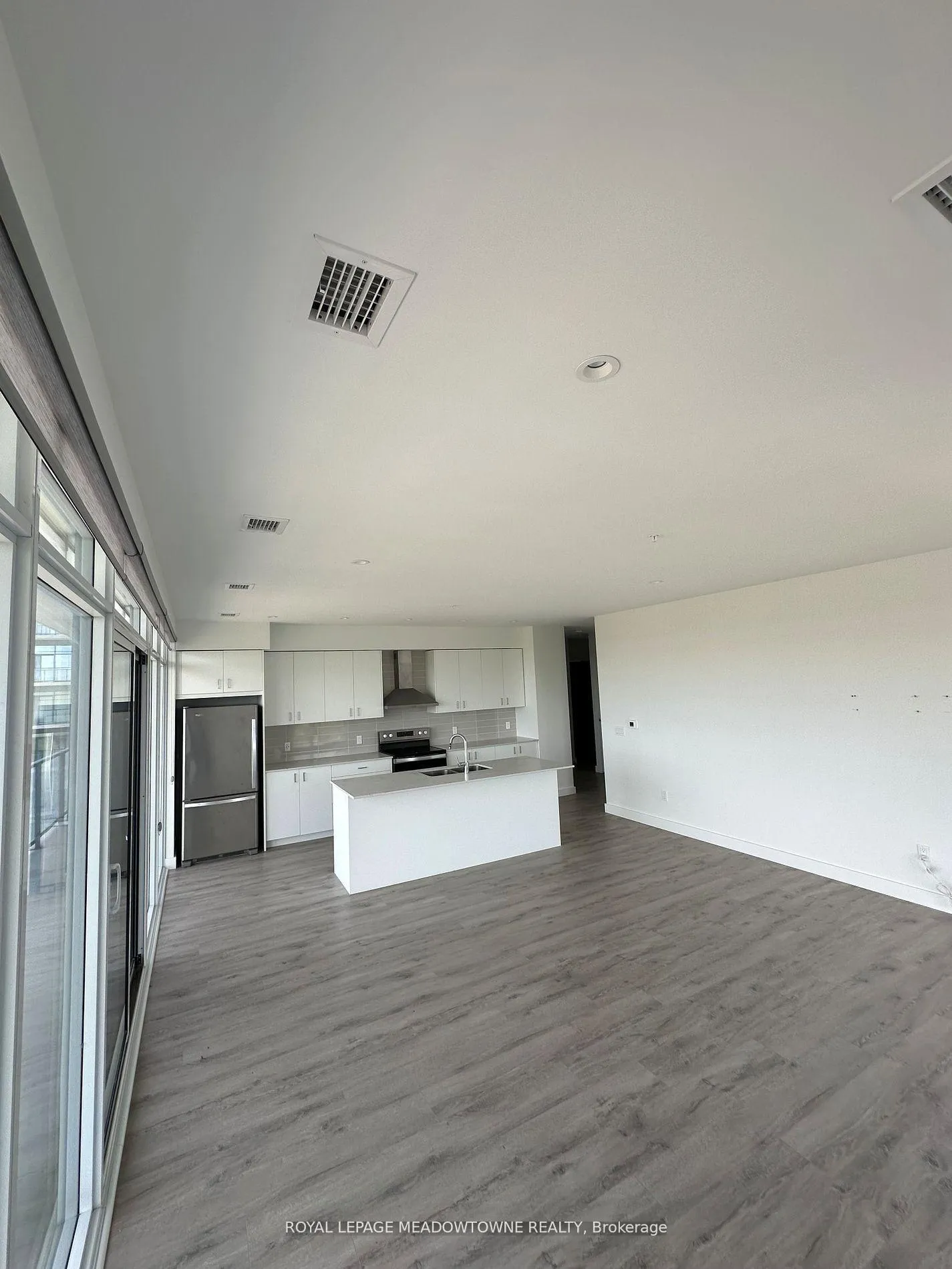 Photo 9 of Unit 1602, 15 Glebe Street N, Cambridge, St. Andrews Estates — HOMEH