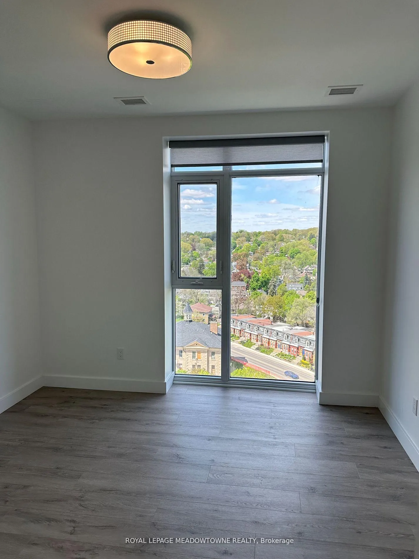 Photo 12 of Unit 1602, 15 Glebe Street N, Cambridge, St. Andrews Estates — HOMEH