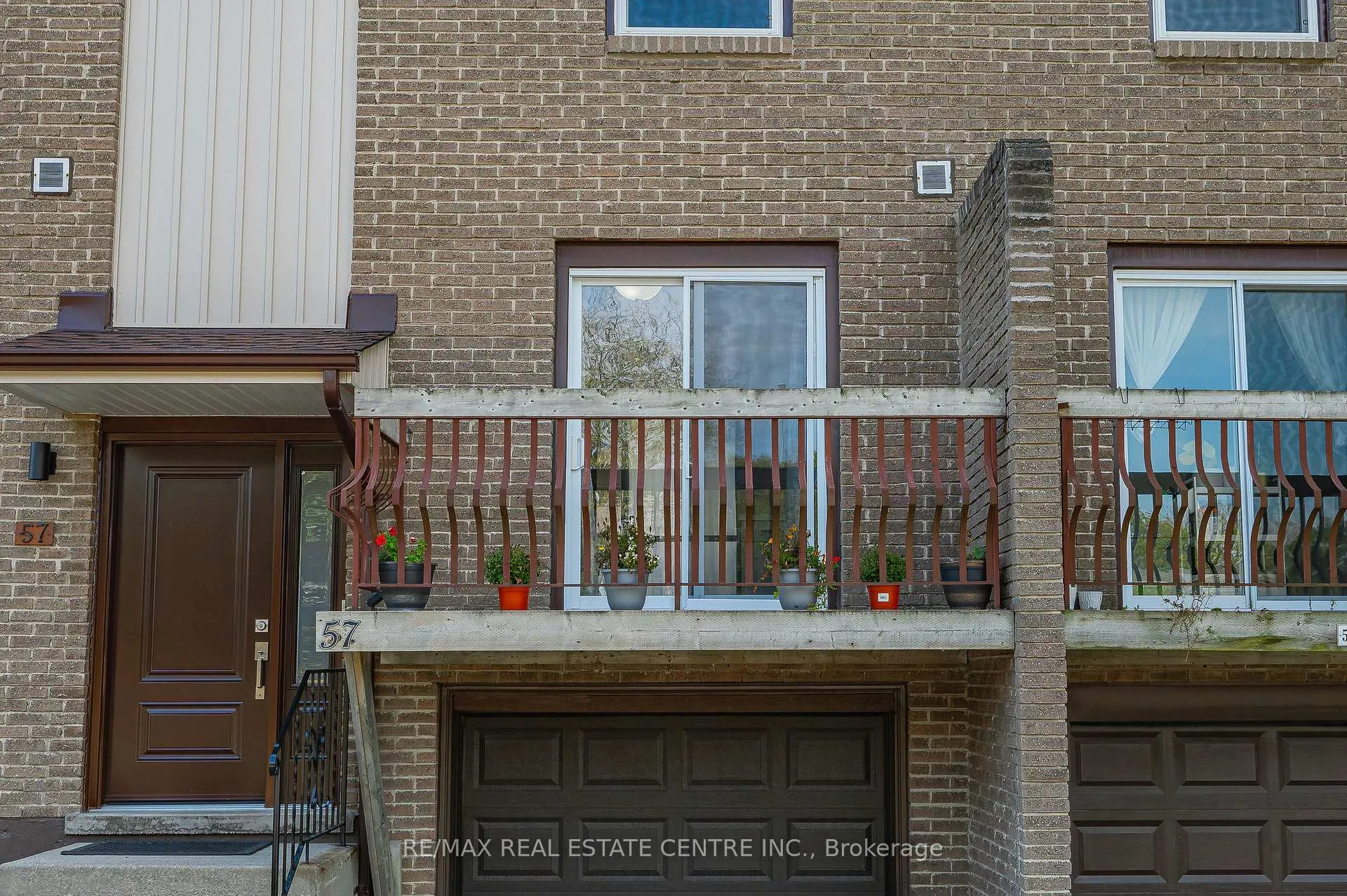 Photo 2 of Unit 57, 1115 Paramount Drive, Hamilton, Stoney Creek — HOMEH
