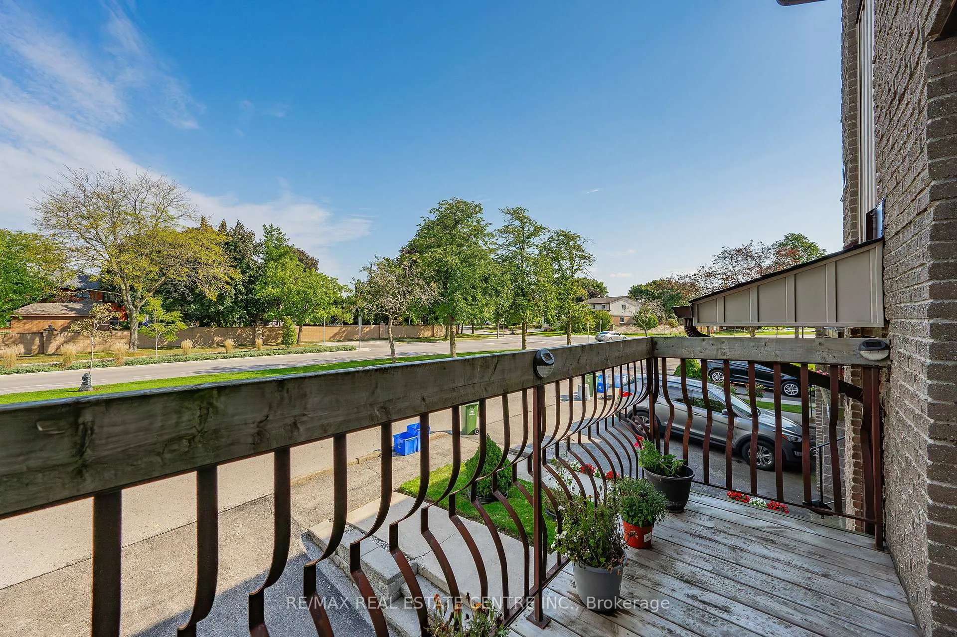 Photo 7 of Unit 57, 1115 Paramount Drive, Hamilton, Stoney Creek — HOMEH