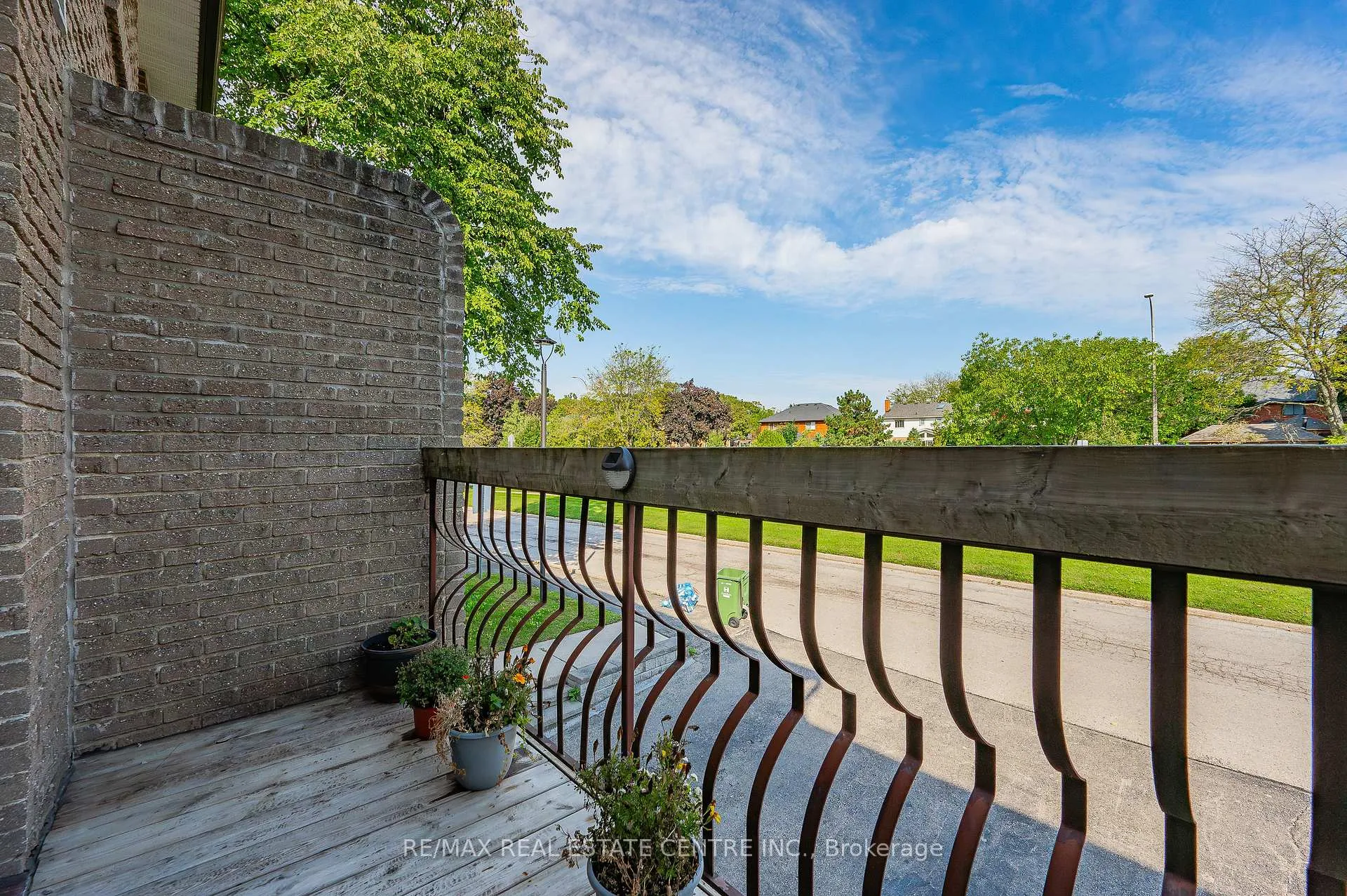 Photo 8 of Unit 57, 1115 Paramount Drive, Hamilton, Stoney Creek — HOMEH