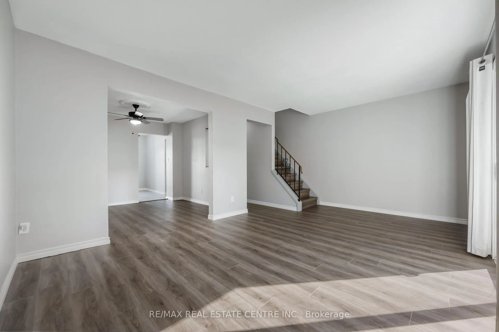 Photo 12 of Unit 57, 1115 Paramount Drive, Hamilton, Stoney Creek — HOMEH