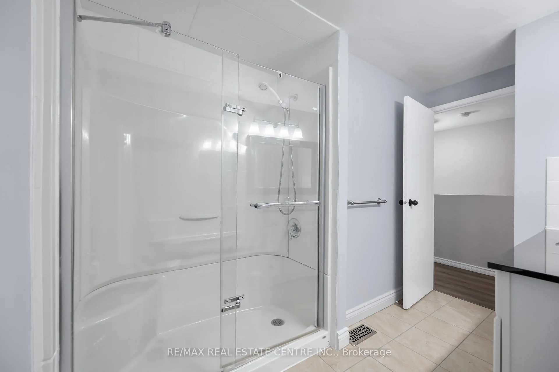 Photo 23 of Unit 57, 1115 Paramount Drive, Hamilton, Stoney Creek — HOMEH